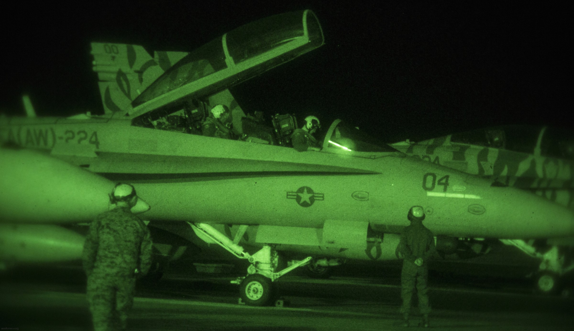 vmfa(aw)-224 bengals marine fighter attack squadron usmc f/a-18d hornet 52 exercise jaded thunder night operations