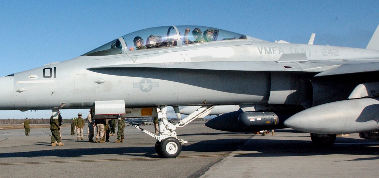 vmfa(aw)-242 bats marine all-weather fighter attack squadron usmc f/a-18d hornet 29 exercise northern edge alaska