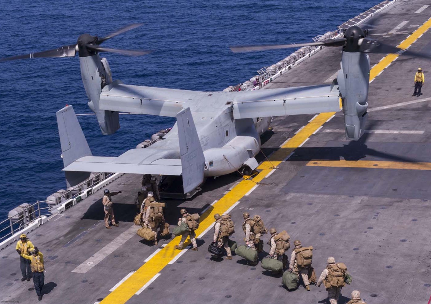 vmm-161 greyhawks mv-22b osprey marine medium tiltrotor squadron usmc 78