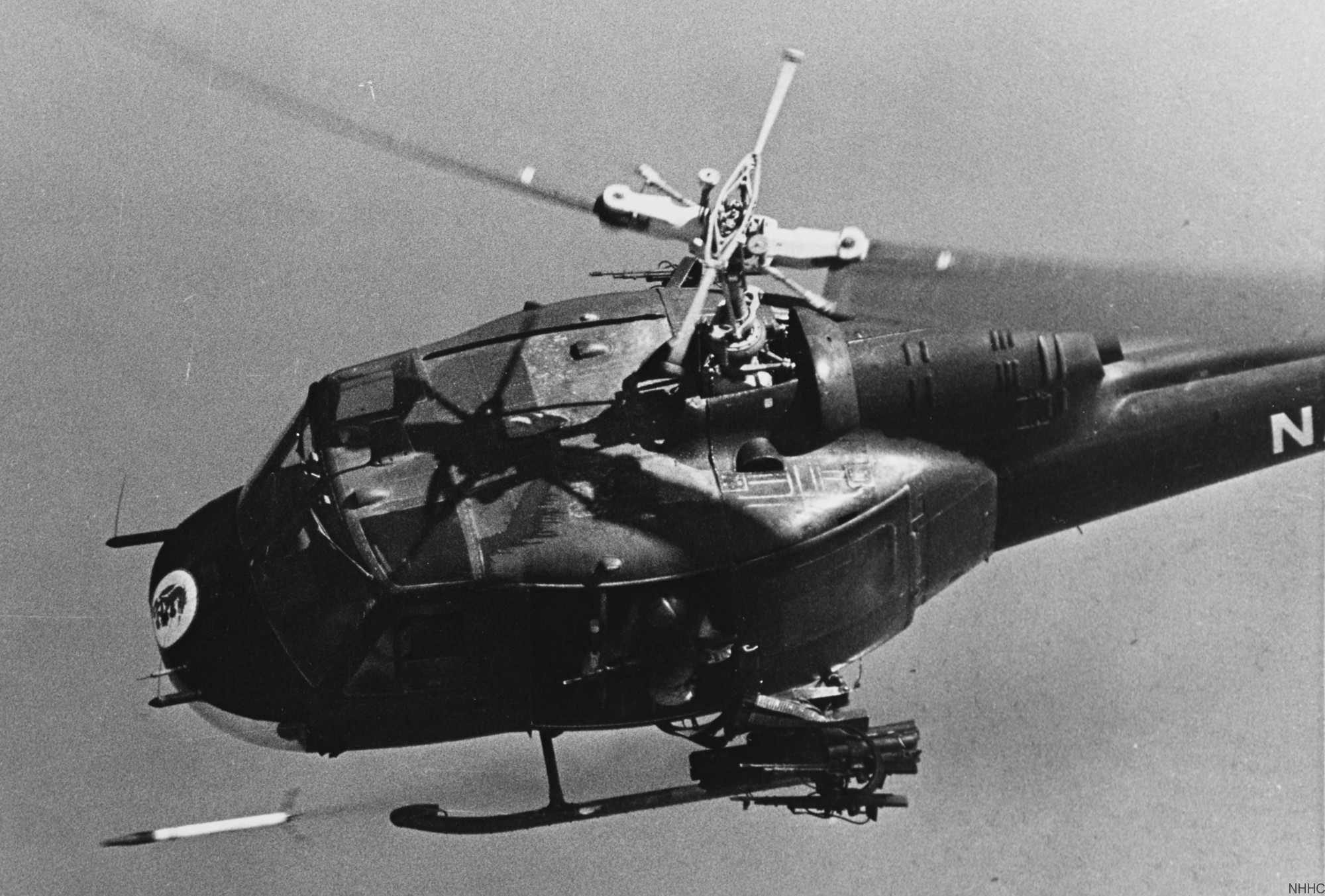 hal-3 seawolves helicopter attack squadron light us navy uh-1 huey 20 2.75 inches zuni rocket
