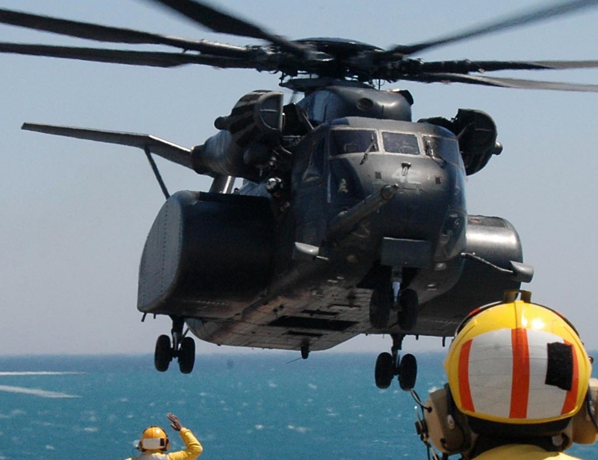hc-4 black stallions helicopter combat support squadron mh-53e sea dragon 02