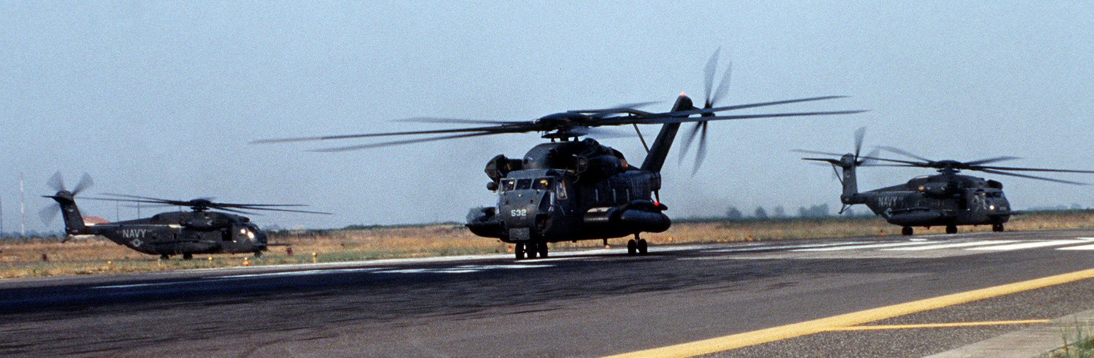 hc-4 black stallions helicopter combat support squadron ch-53e super stallion 35