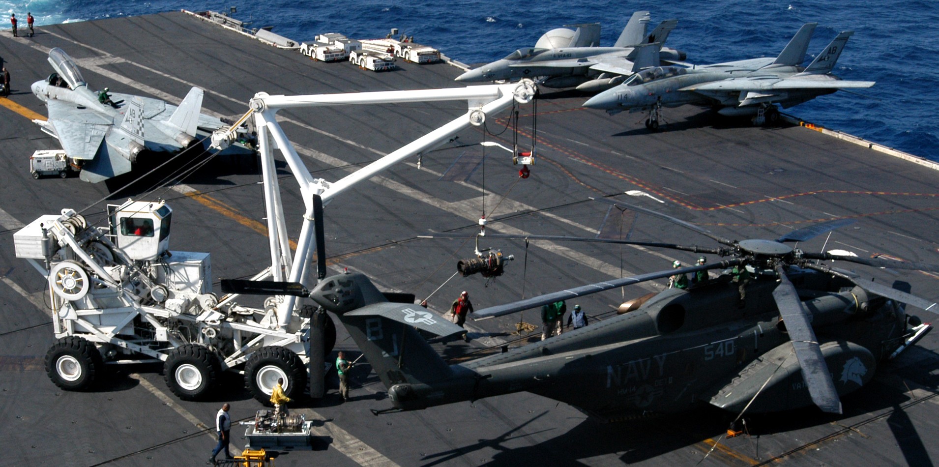 hm-14 vanguard helicopter mine countermeasures squadron navy mh-53e sea dragon 51 uss enterprise cvn-65