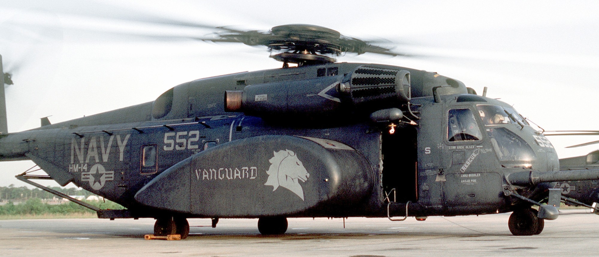 hm-14 vanguard helicopter mine countermeasures squadron navy mh-53e sea dragon 59
