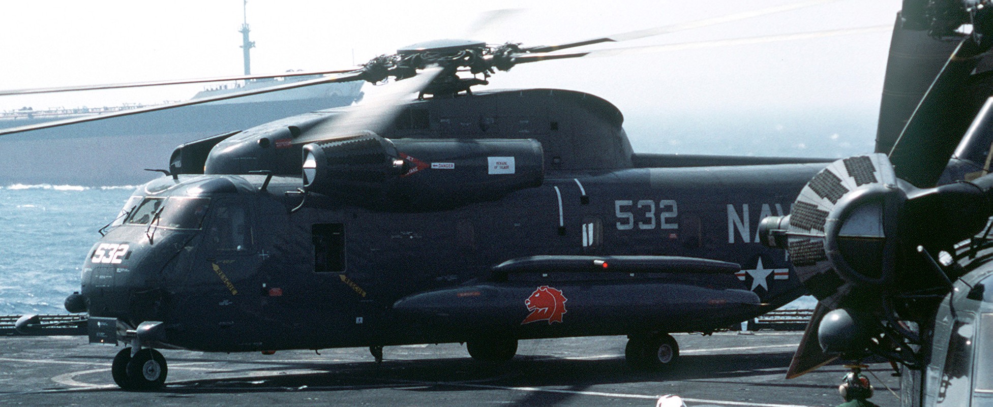 hm-14 vanguard helicopter mine countermeasures squadron navy rh-53d sea stallion 97