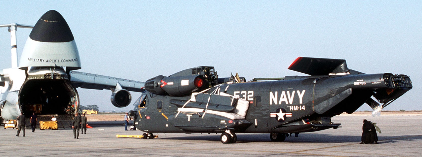 hm-14 vanguard helicopter mine countermeasures squadron navy rh-53d sea stallion 98
