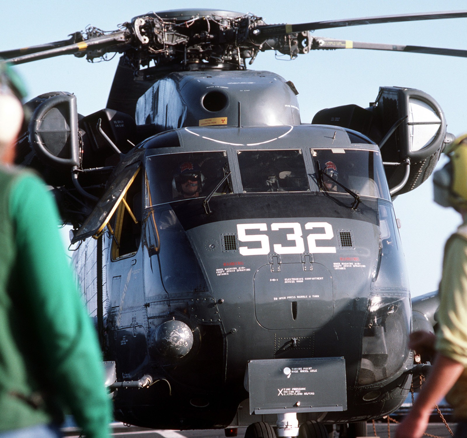 hm-14 vanguard helicopter mine countermeasures squadron navy rh-53d sea stallion 160 uss shreveport lpd-12
