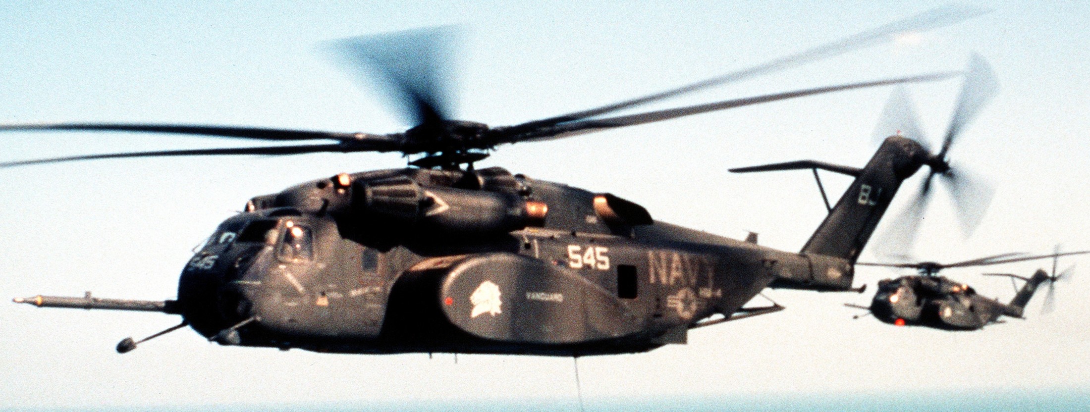 hm-14 vanguard helicopter mine countermeasures squadron navy mh-53e sea dragon 170