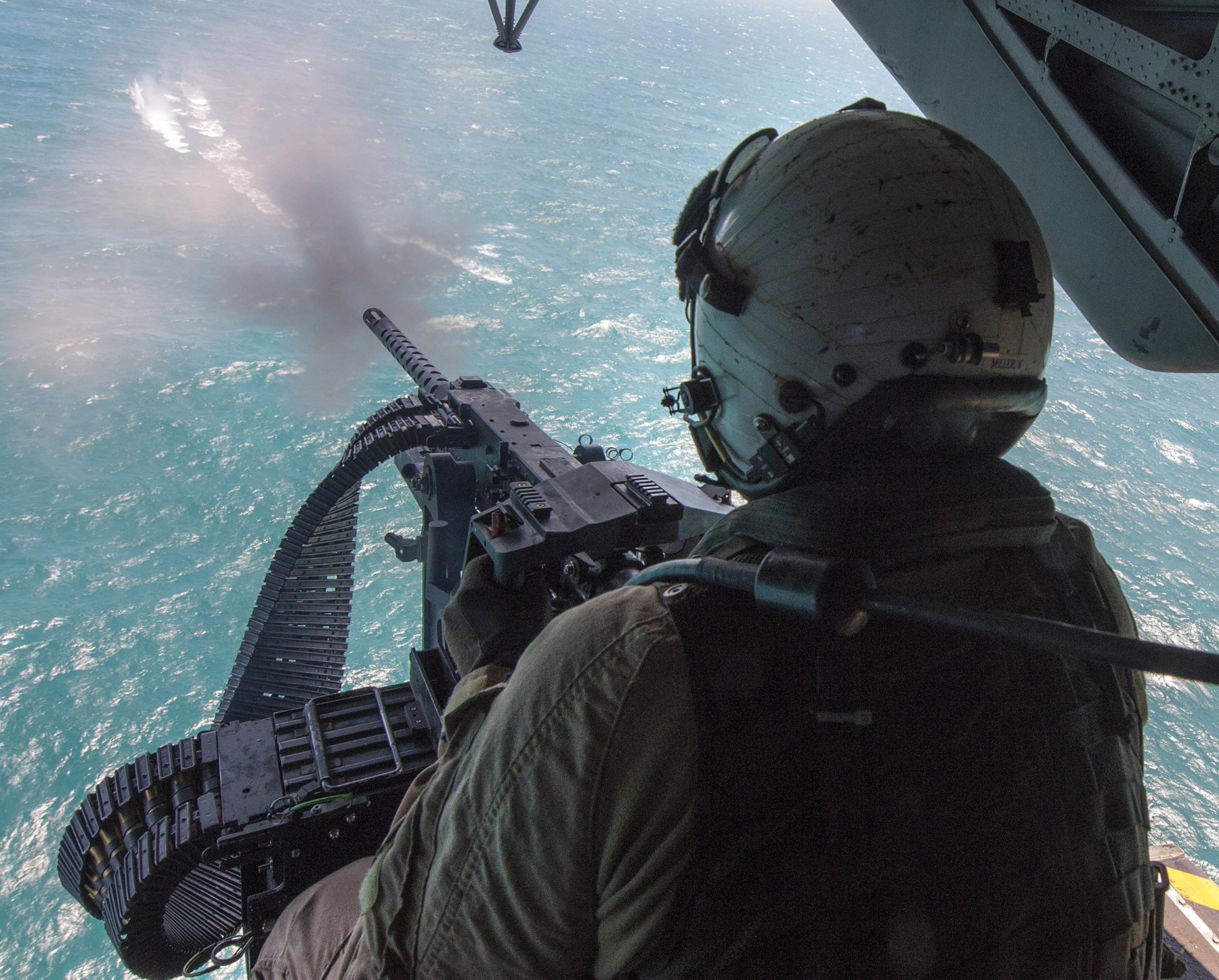 hm-15 blackhawks helicopter mine countermeasures squadron navy mh-53e sea dragon 23 gau-21 caliber .50 machine gun