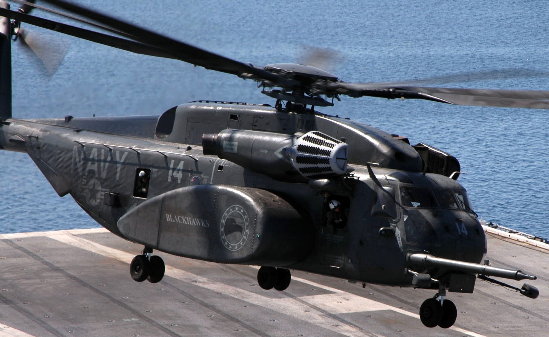 hm-15 blackhawks helicopter mine countermeasures squadron navy mh-53e sea dragon 57 uss carl vinson cvn-70 haiti