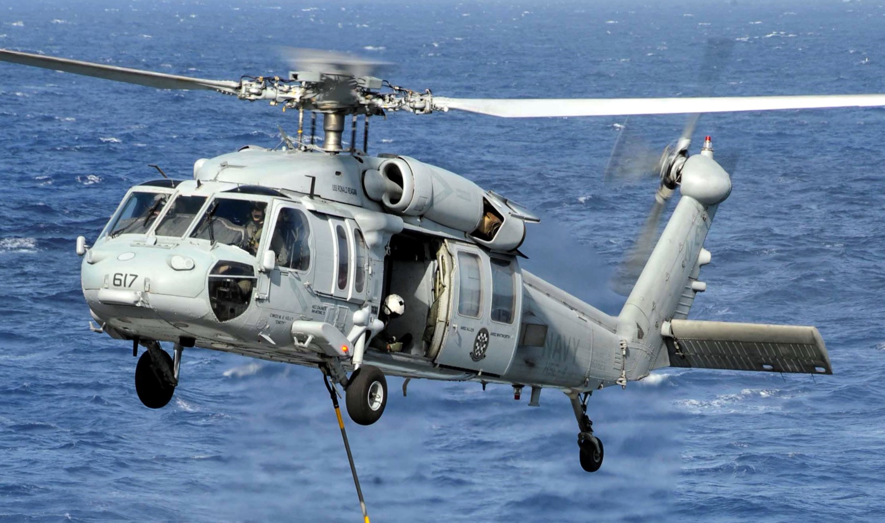 hsc-4 black knights helicopter sea combat squadron us navy mh-60s seahawk 2014 35