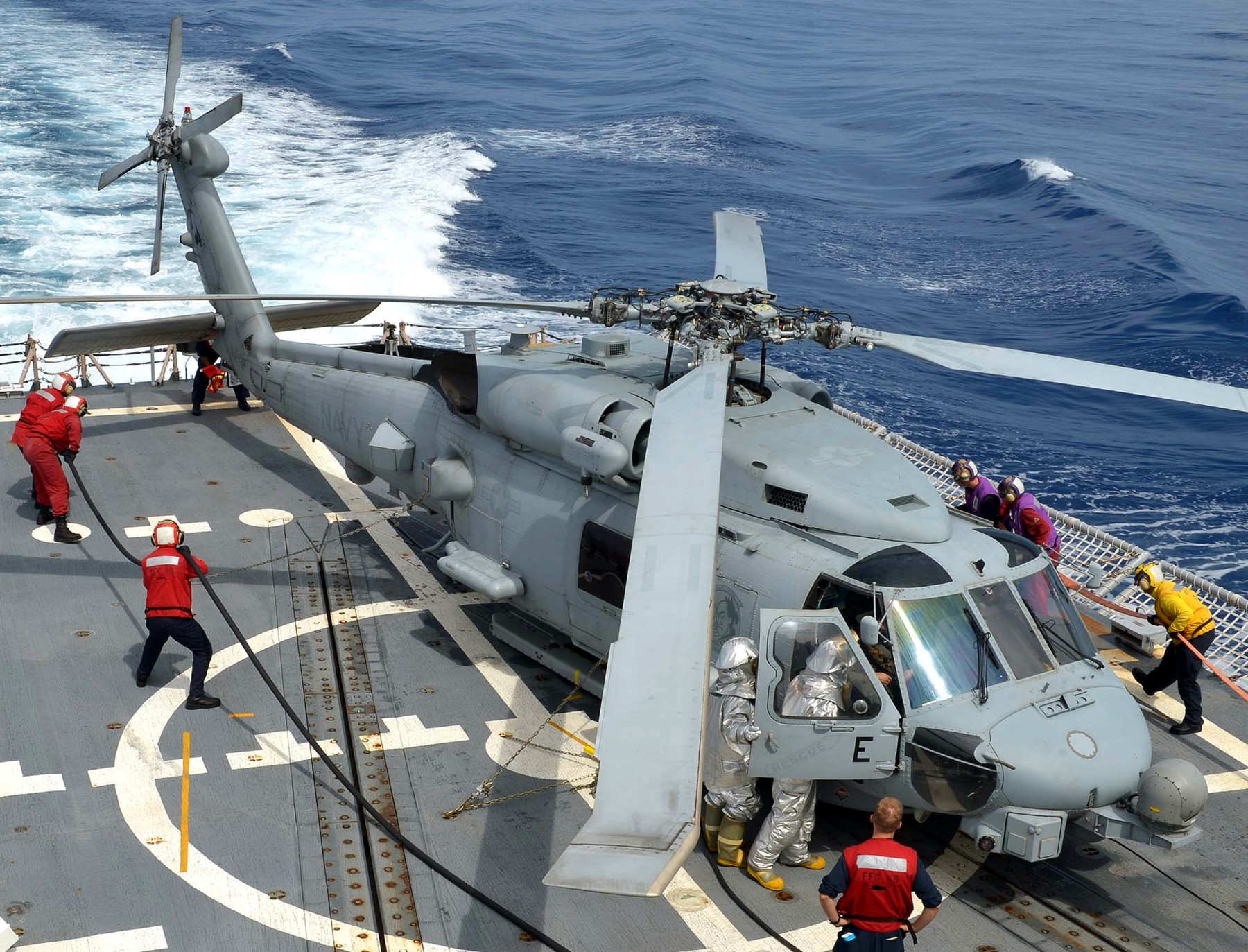 hsm-51 warlords helicopter maritime strike squadron mh-60r seahawk navy 2014 20 uss rodney m. davis ffg-60