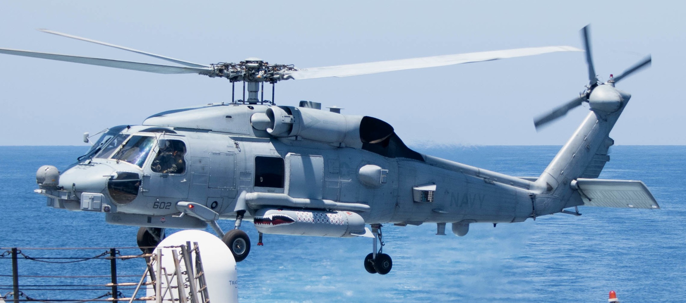 hsm-60 jaguars helicopter maritime strike squadron navy reserve mh-60r seahawk uss forrest sherman ddg-98 10