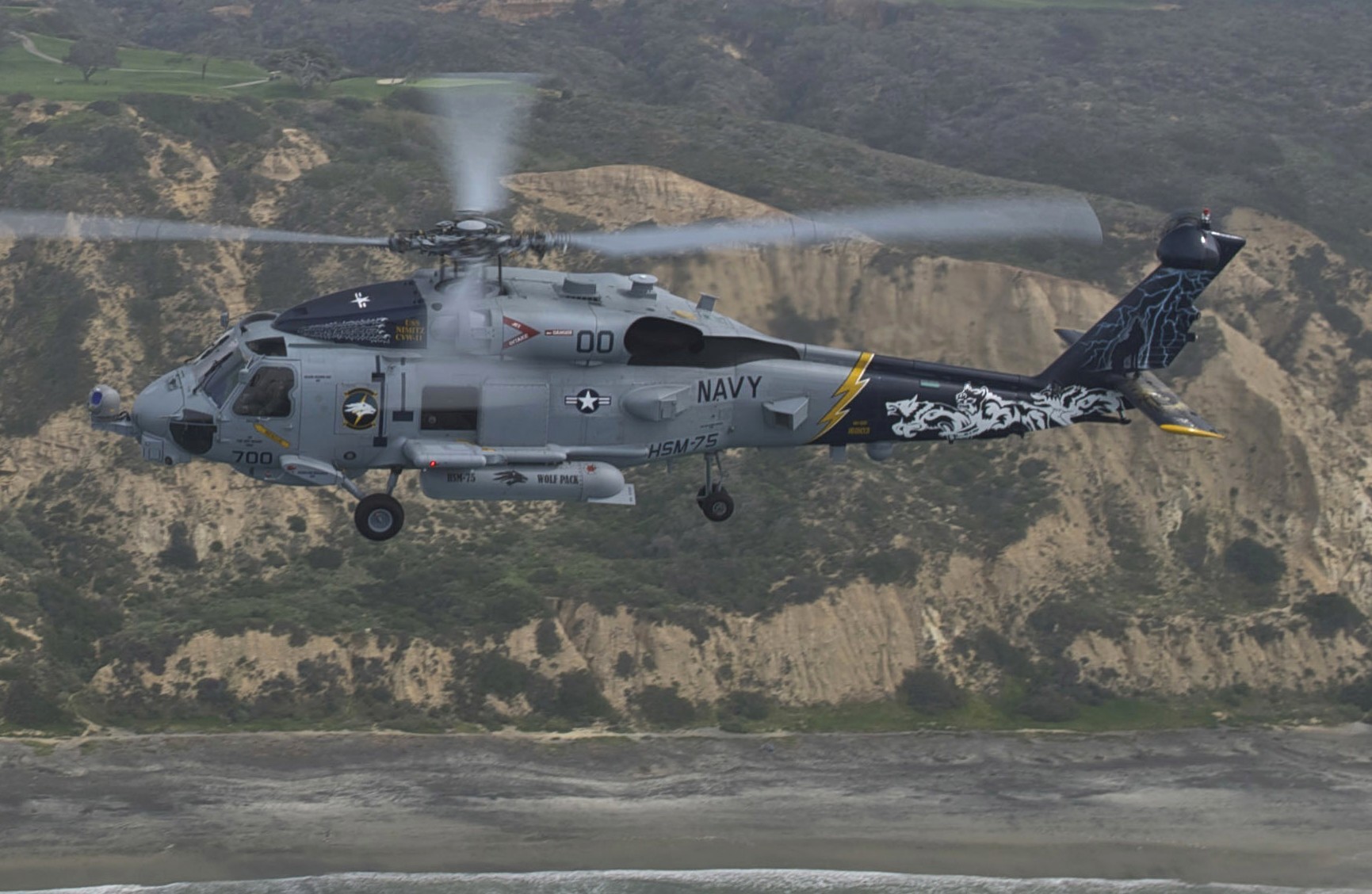 hsm-75 wolf pack helicopter maritime strike squadron mh-60r seahawk 41