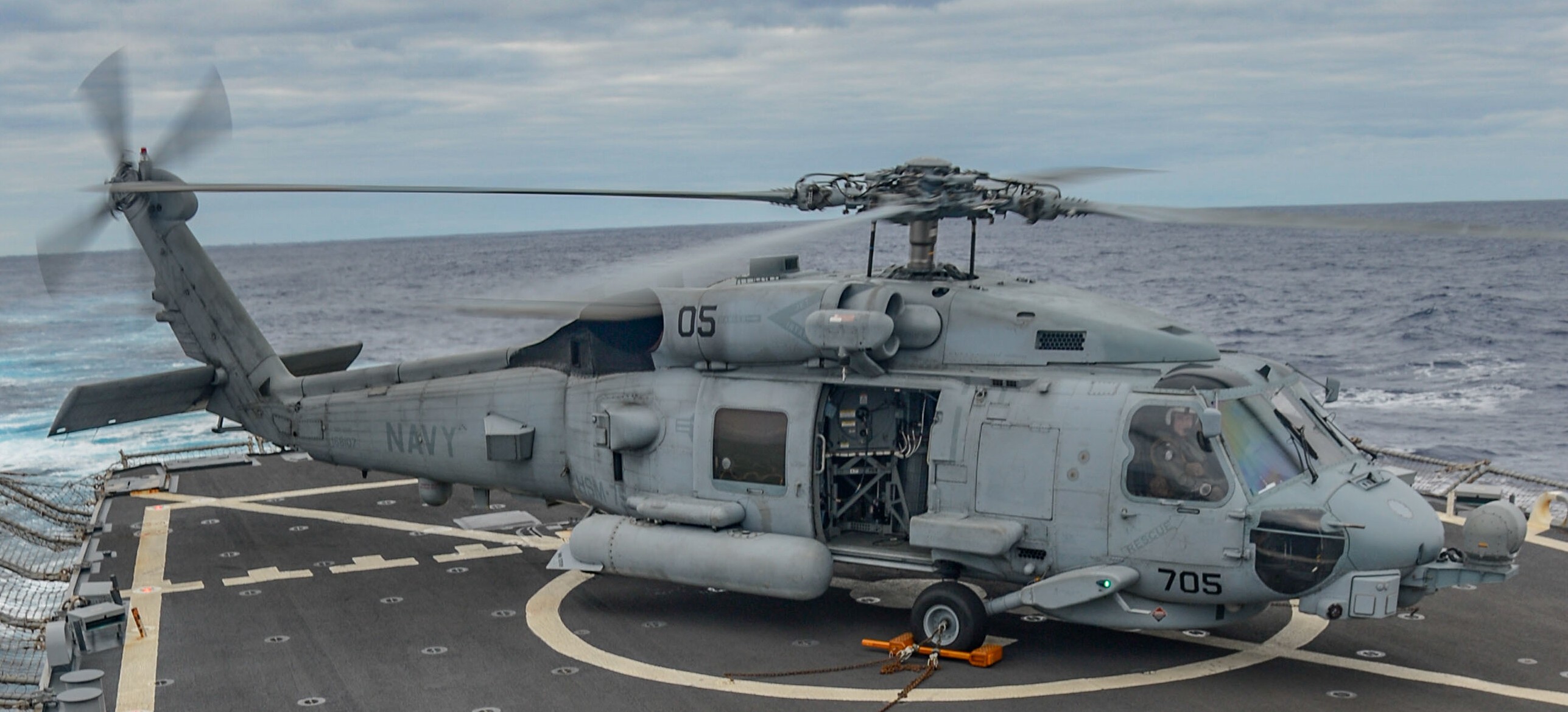 hsm-75 wolf pack helicopter maritime strike squadron mh-60r seahawk ddg-59 uss russell 58