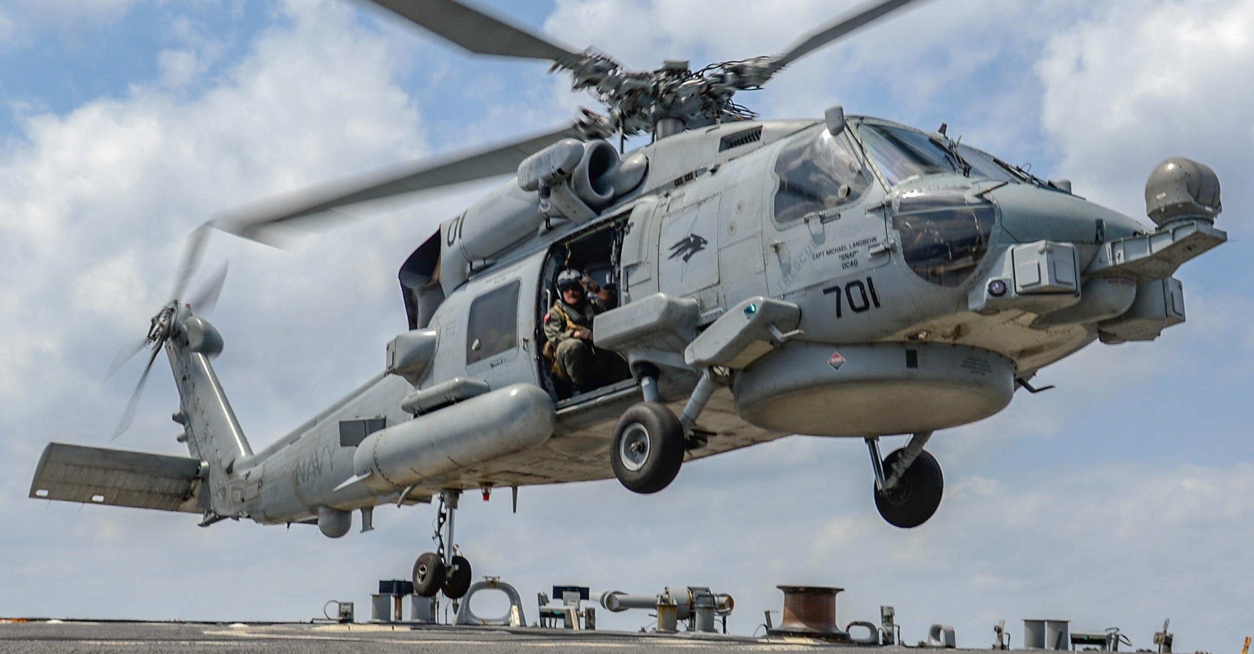 hsm-75 wolf pack helicopter maritime strike squadron mh-60r seahawk ddg-59 uss russell 77