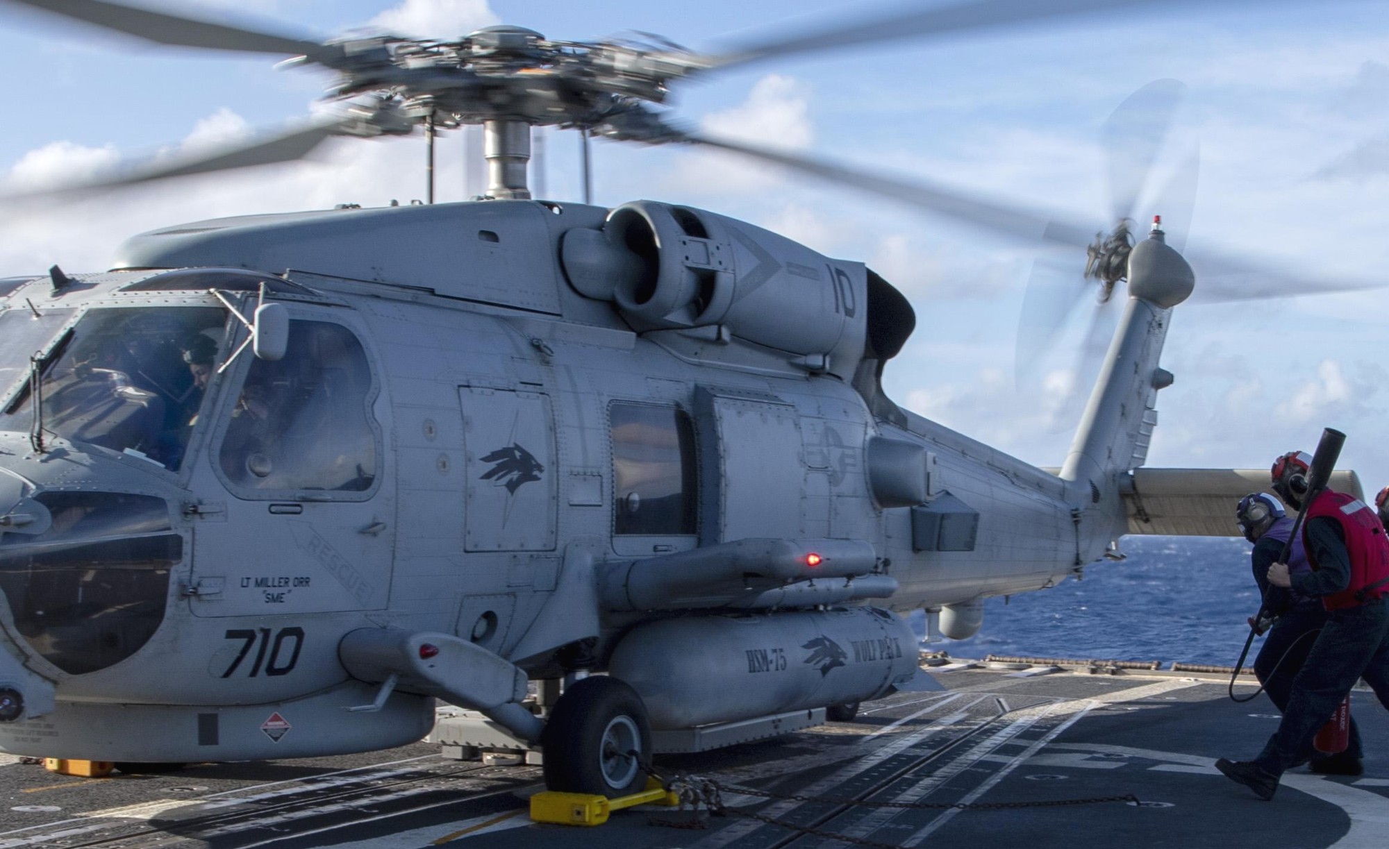 hsm-75 wolf pack helicopter maritime strike squadron mh-60r seahawk cg-52 uss bunker hill 86