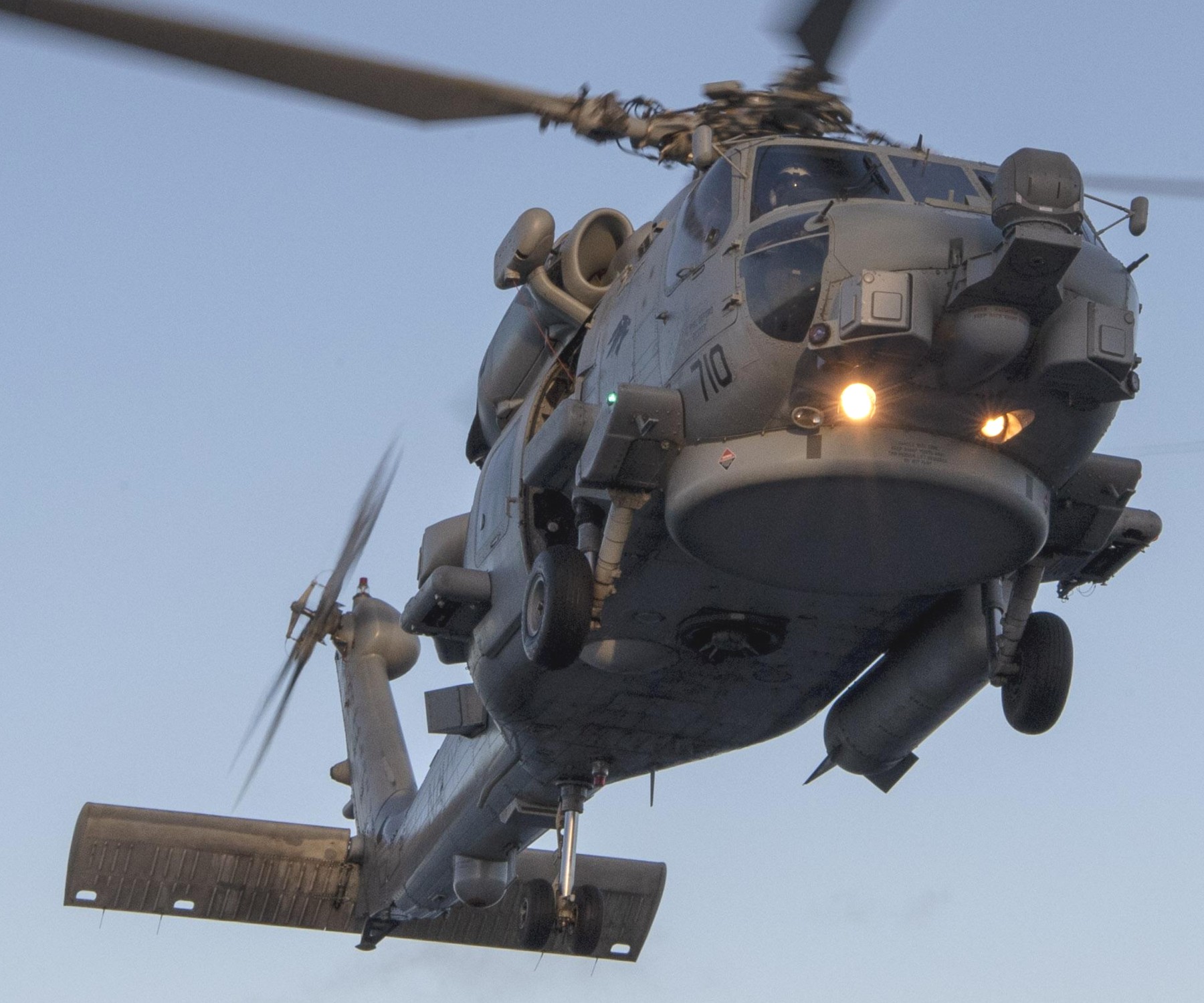 hsm-75 wolf pack helicopter maritime strike squadron mh-60r seahawk cg-52 uss bunker hill 87