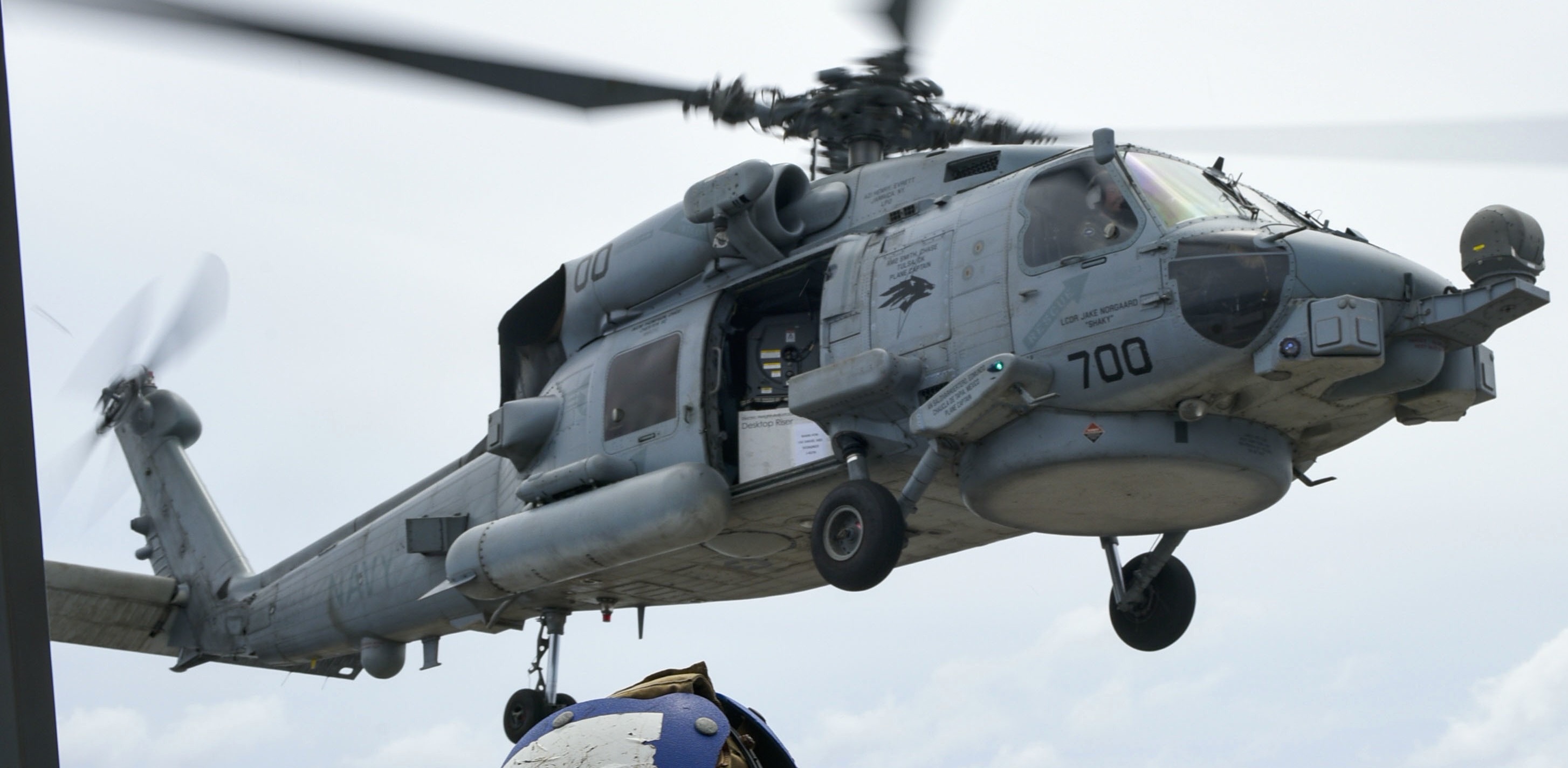 hsm-75 wolf pack helicopter maritime strike squadron mh-60r seahawk ddg-59 uss russell 94