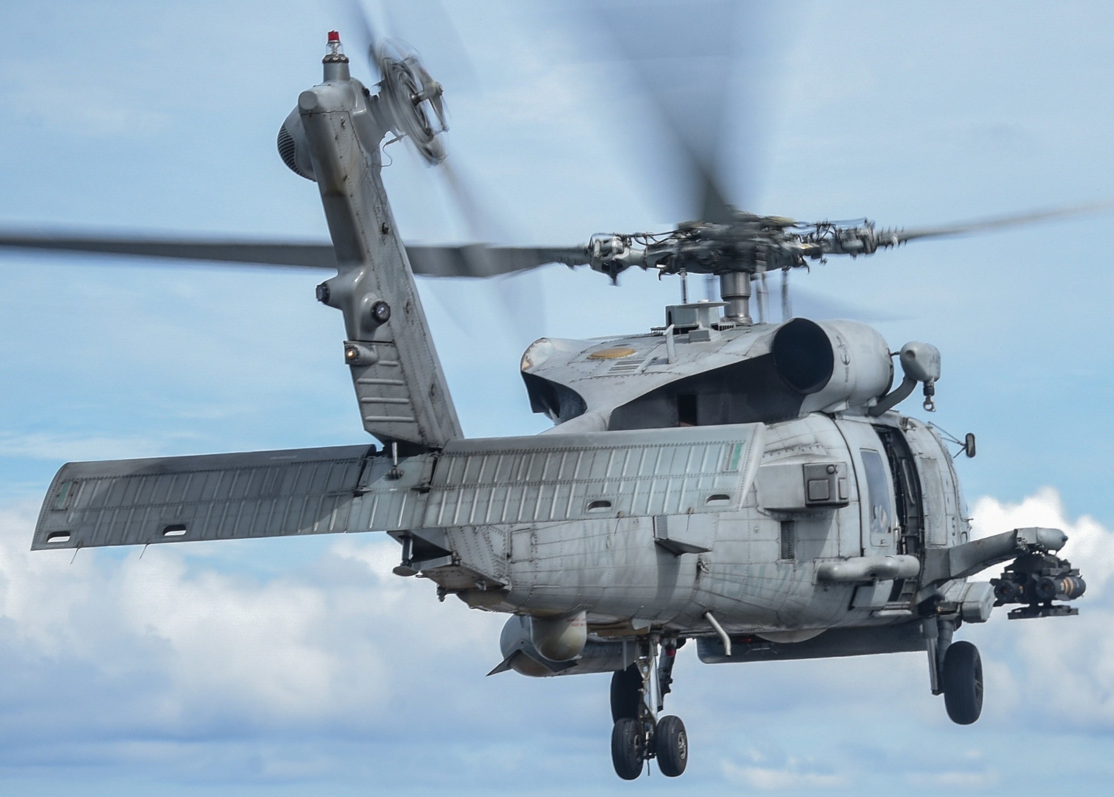 hsm-77 saberhawks helicopter maritime strike squadron mh-60r seahawk cvw-5 cvn-76 uss ronald reagan 60