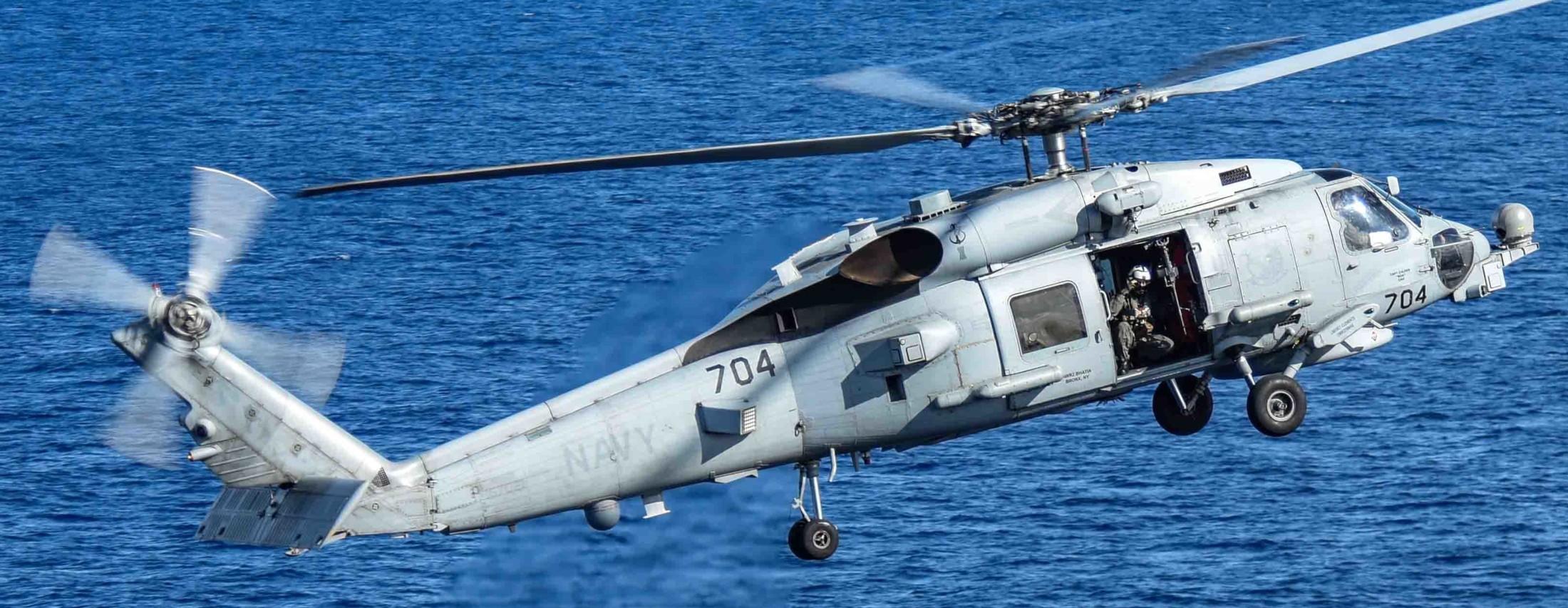 hsm-77 saberhawks helicopter maritime strike squadron mh-60r seahawk cvw-5 cvn-76 uss ronald reagan 73