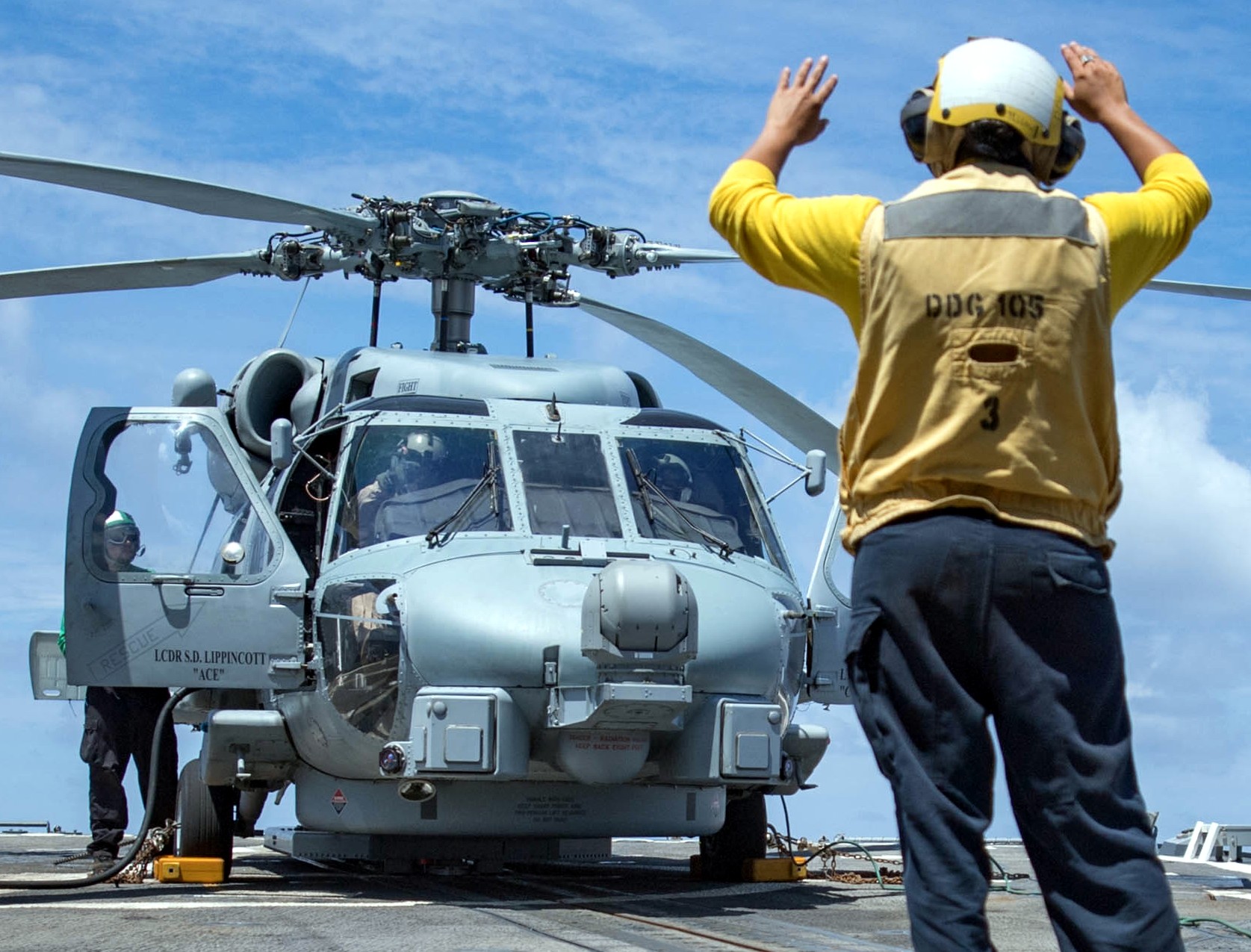 hsm-78 blue hawks helicopter maritime strike squadron mh-60r seahawk us navy 2017 35 uss dewey ddg-105