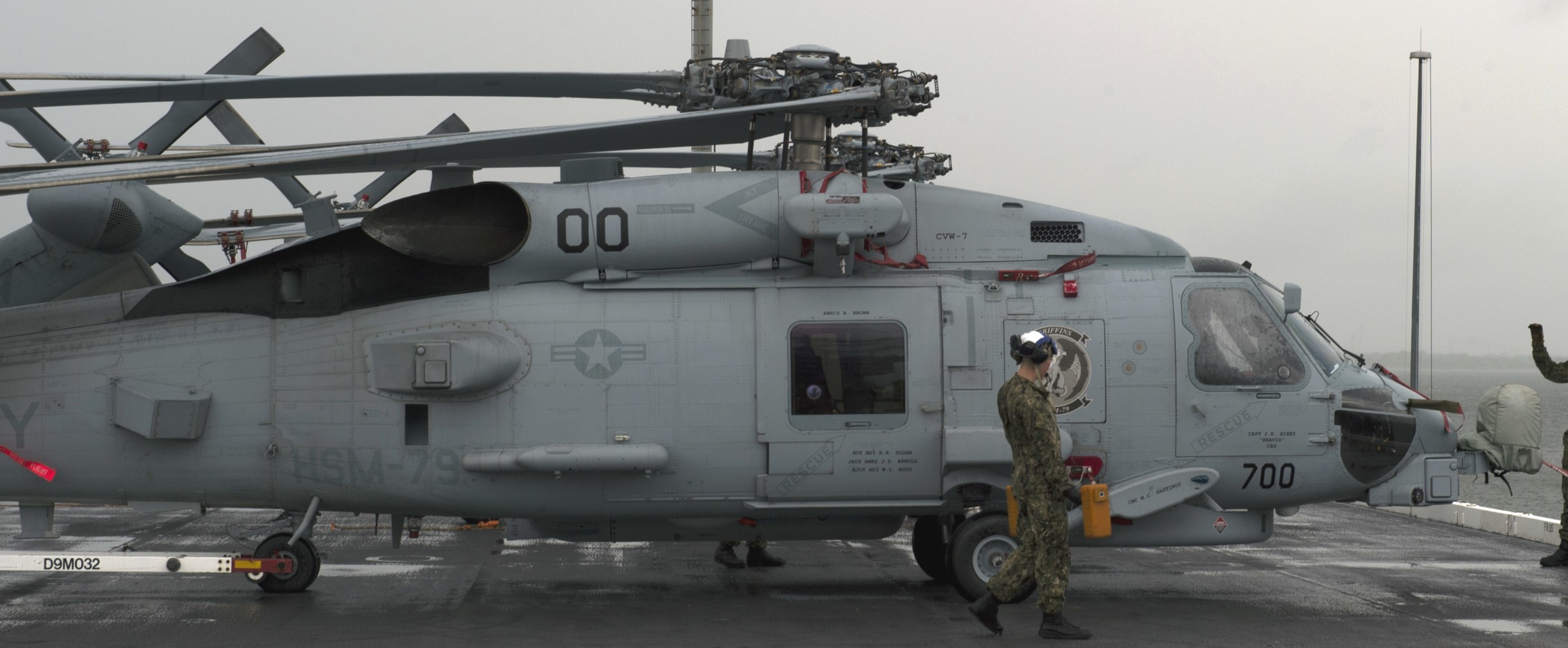 hsm-79 griffins helicopter maritime strike squadron mh-60r seahawk cvw-7 cvn-72 uss abraham lincoln 2018 15