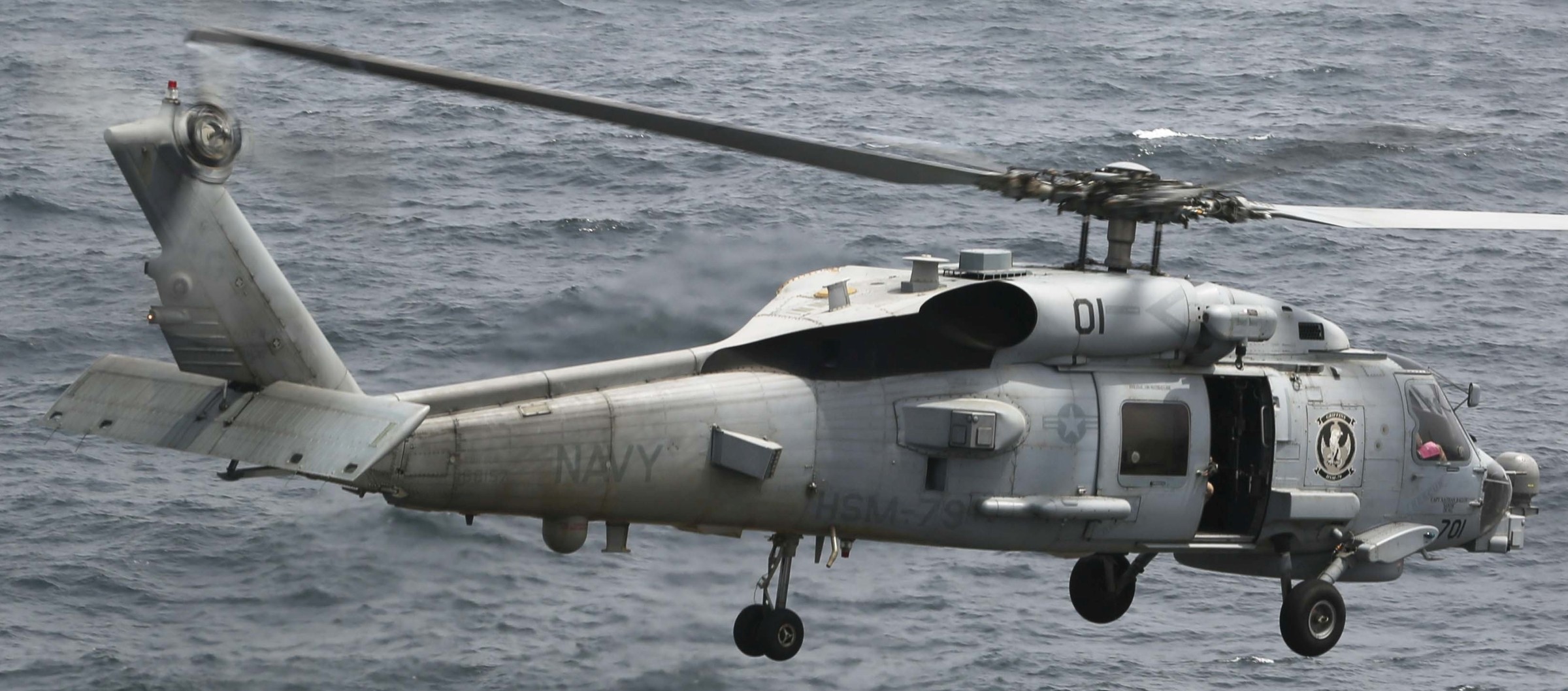 hsm-79 griffins helicopter maritime strike squadron mh-60r seahawk cvw-7 cvn-72 uss abraham lincoln 23
