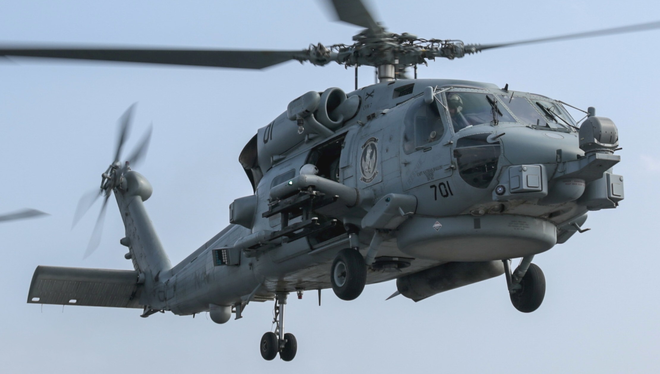 hsm-79 griffins helicopter maritime strike squadron mh-60r seahawk cvw-7 cvn-72 uss abraham lincoln 26