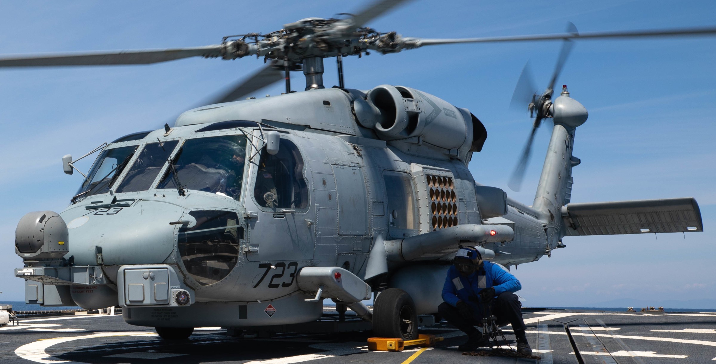 hsm-79 griffins helicopter maritime strike squadron mh-60r seahawk us navy ddg-80 uss roosevelt 33
