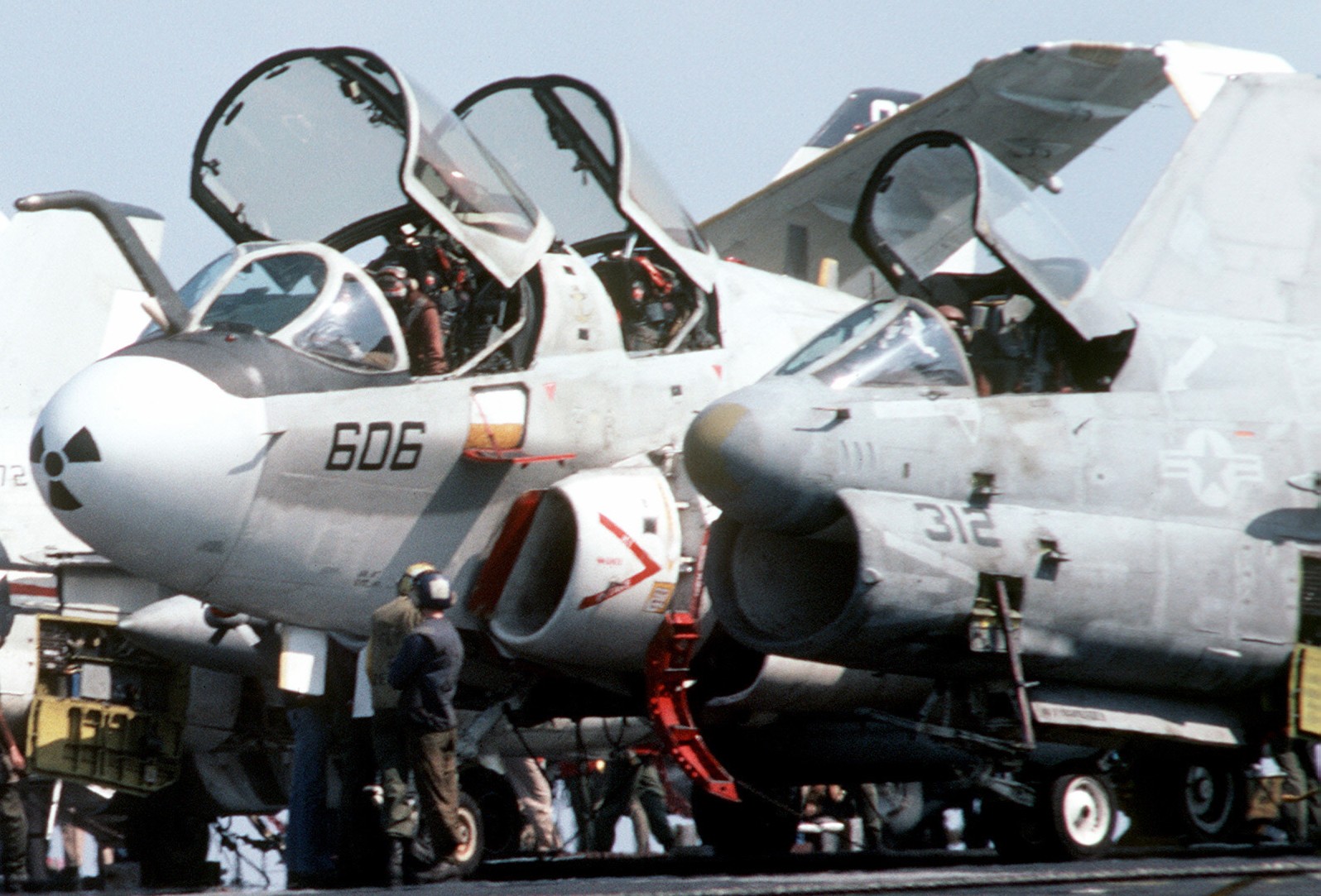 vaq-135 black ravens tactical electronic warfare squadron tacelron us navy gruman ea-6b prowler cvw-1 uss america cv-66 78