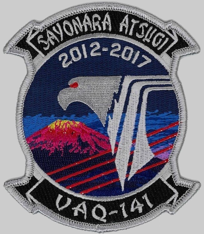vaq-141 shadowhawks insignia crest patch badge electronic attack squadron ea-18g growler cvw-5 02p