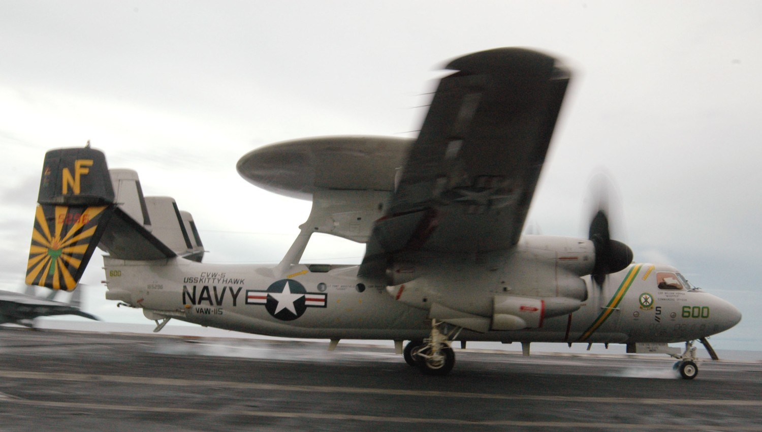 vaw-115 liberty bells carrier airborne early warning squadron us navy grumman e-2c hawkeye 2000 np cvw-5 uss kitty hawk cv-63 184