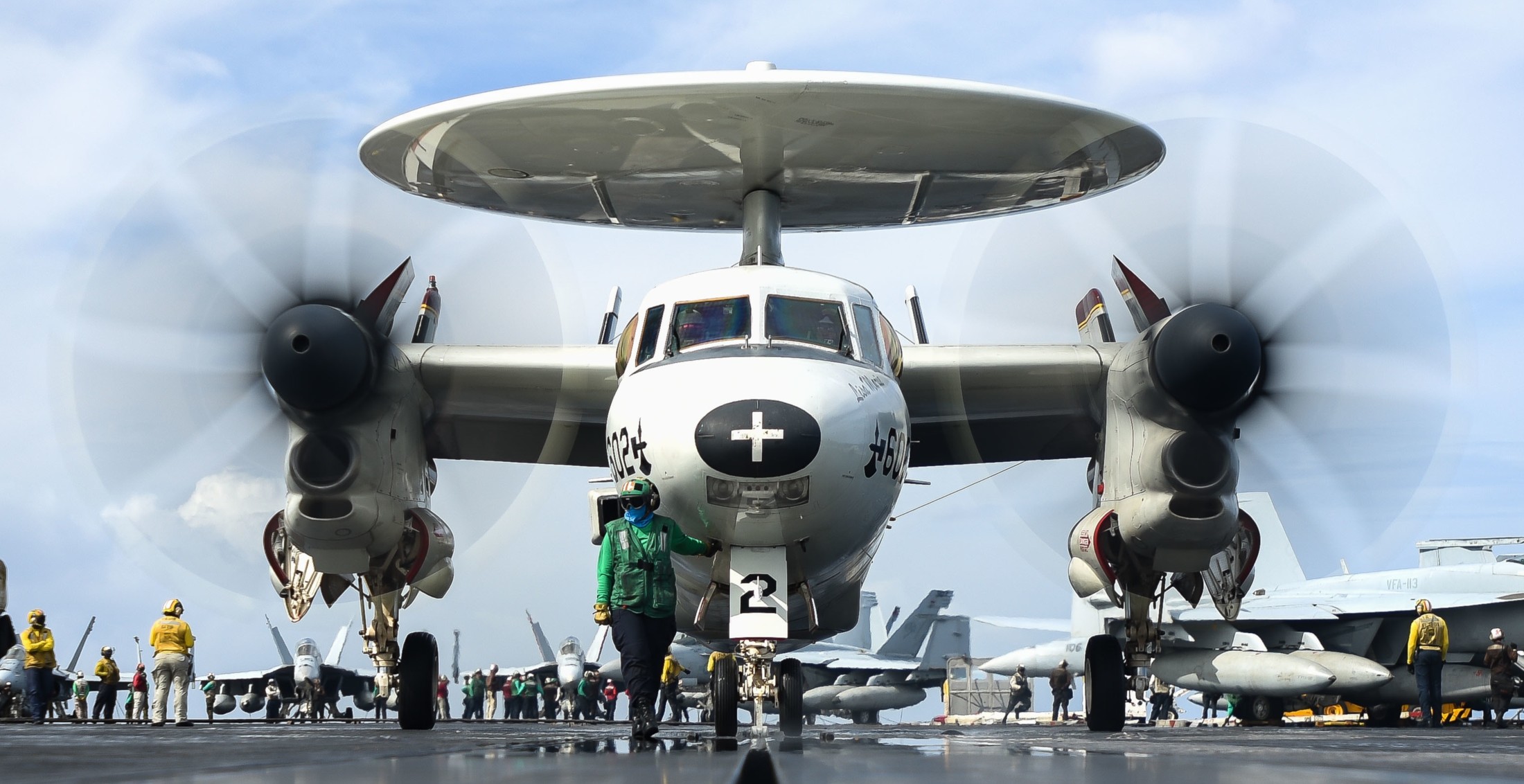 vaw-116 sun kings airborne command control squadron carrier early warning cvw-17 uss theodore roosevelt cvn-71 69