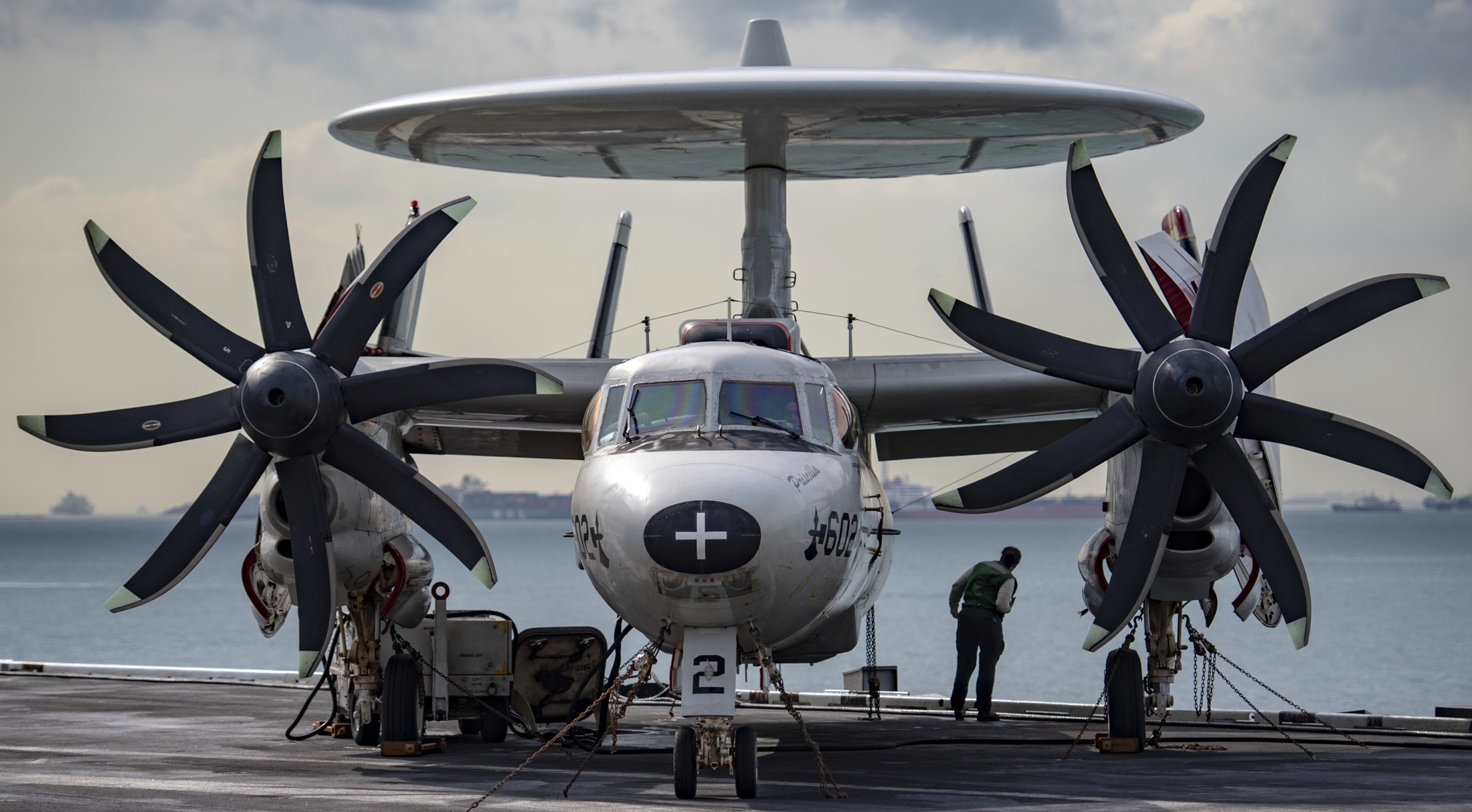 vaw-116 sun kings airborne command control squadron carrier early warning cvw-17 uss nimitz cvn-68 109