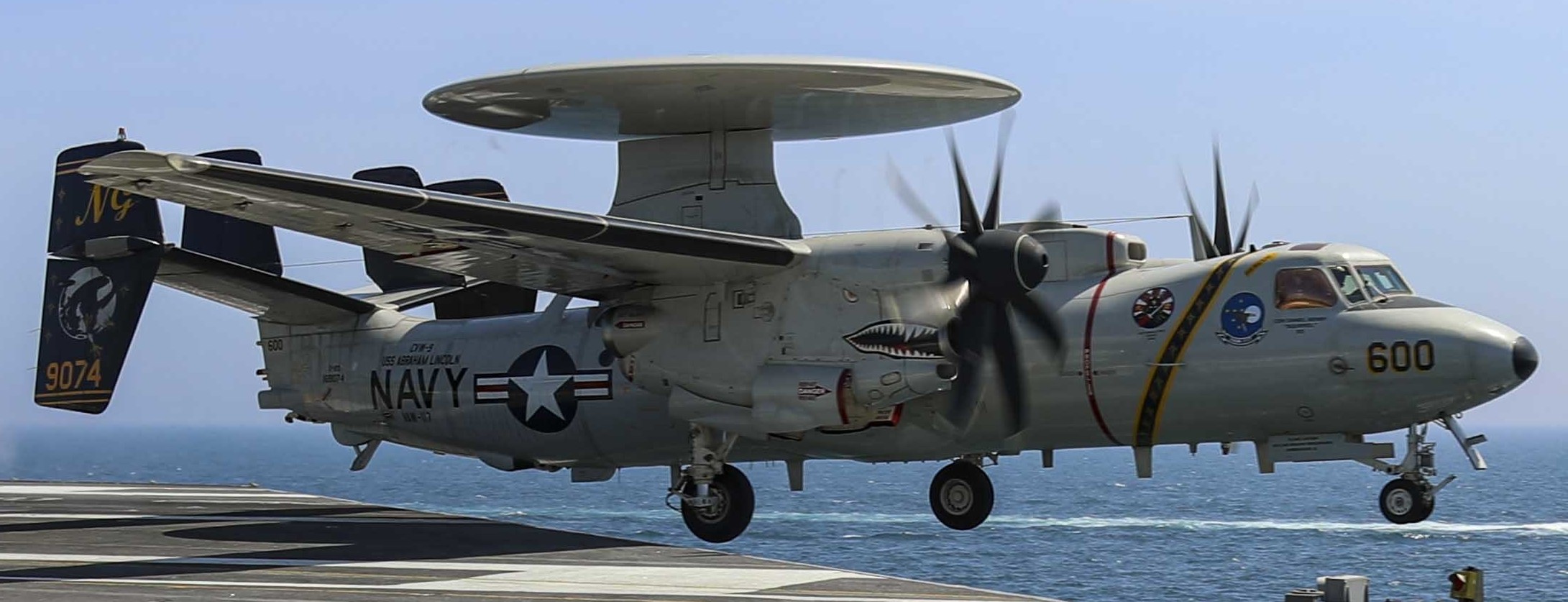 vaw-117 wallbangers airborne command and control squadron navy e-2d hawkeye cvw-9 uss abraham lincoln cvn-72 24