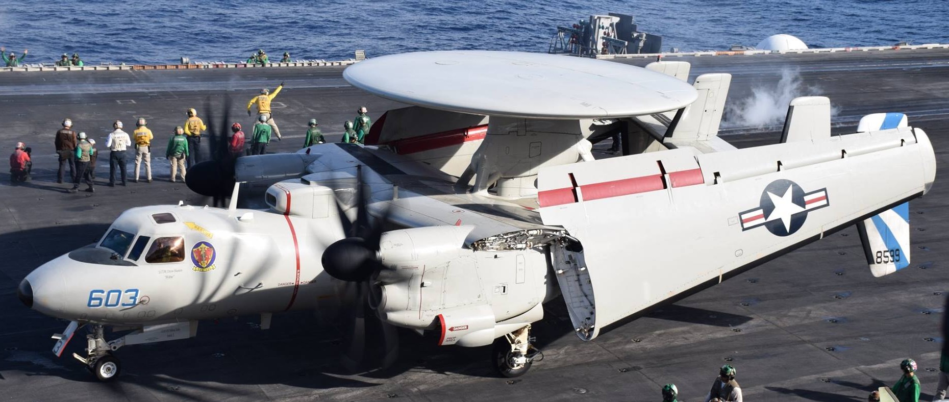 vaw-121 bluetails carrier airborne early warning squadron us navy e-2d advanced hawkeye cvw-7 uss abraham lincoln cvn-72 44