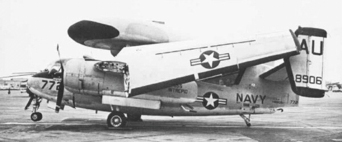 vaw-121 bluetails carrier airborne early warning squadron us navy e-1b tracer cvsg-56 uss intrepid cvs-11 06