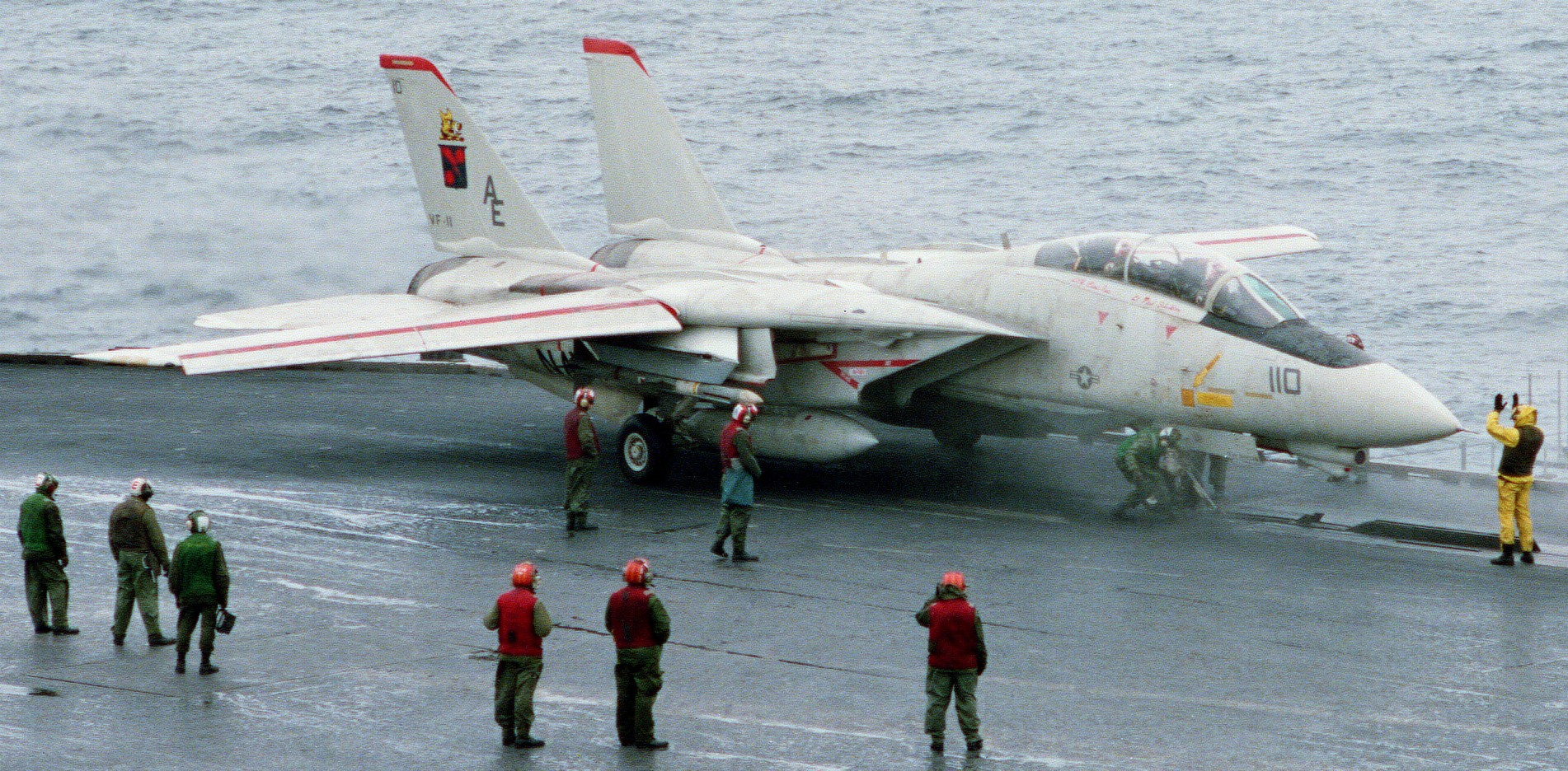 vf-11 red rippers fighter squadron us navy fitron f-14a tomcat carrier air wing cvw-6 uss forrestal cv-59 05