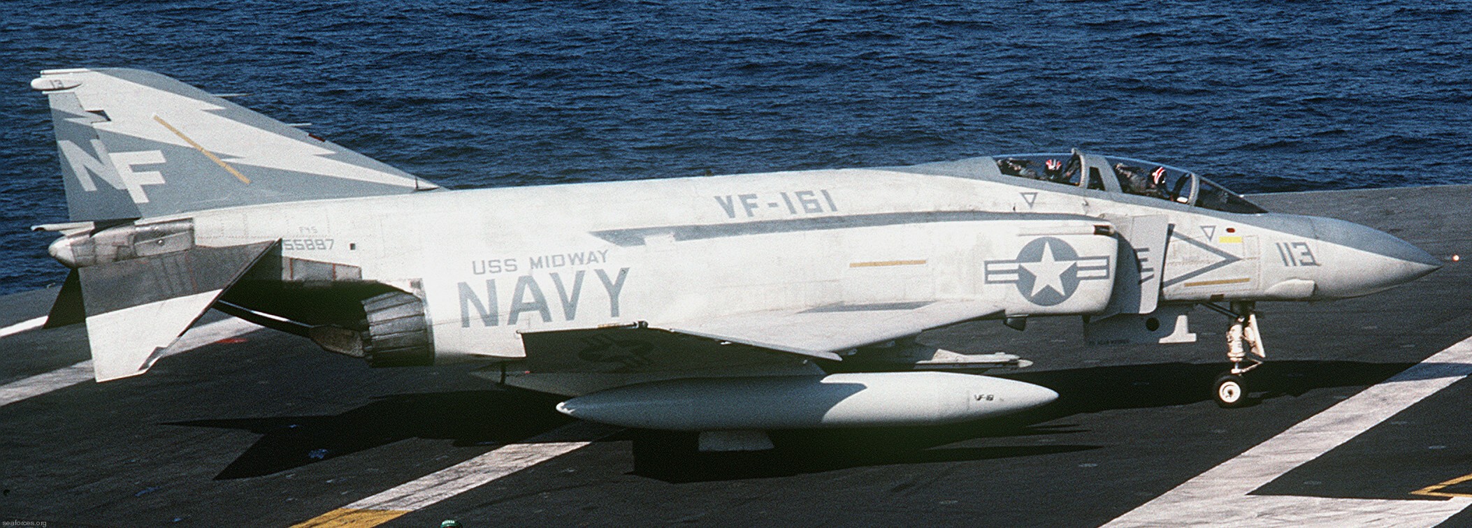 vf-161 chargers fighter squadron navy f-4s phantom ii carrier air wing cvw-5 uss midway cv-41 18