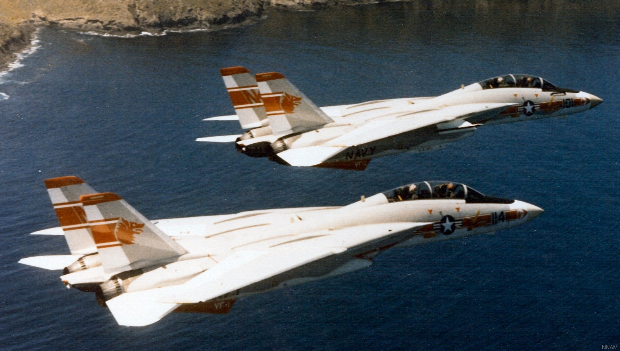 vf-1 wolfpack fighter squadron us navy f-14a tomcat grumman cvw uss nas miramar california 02x