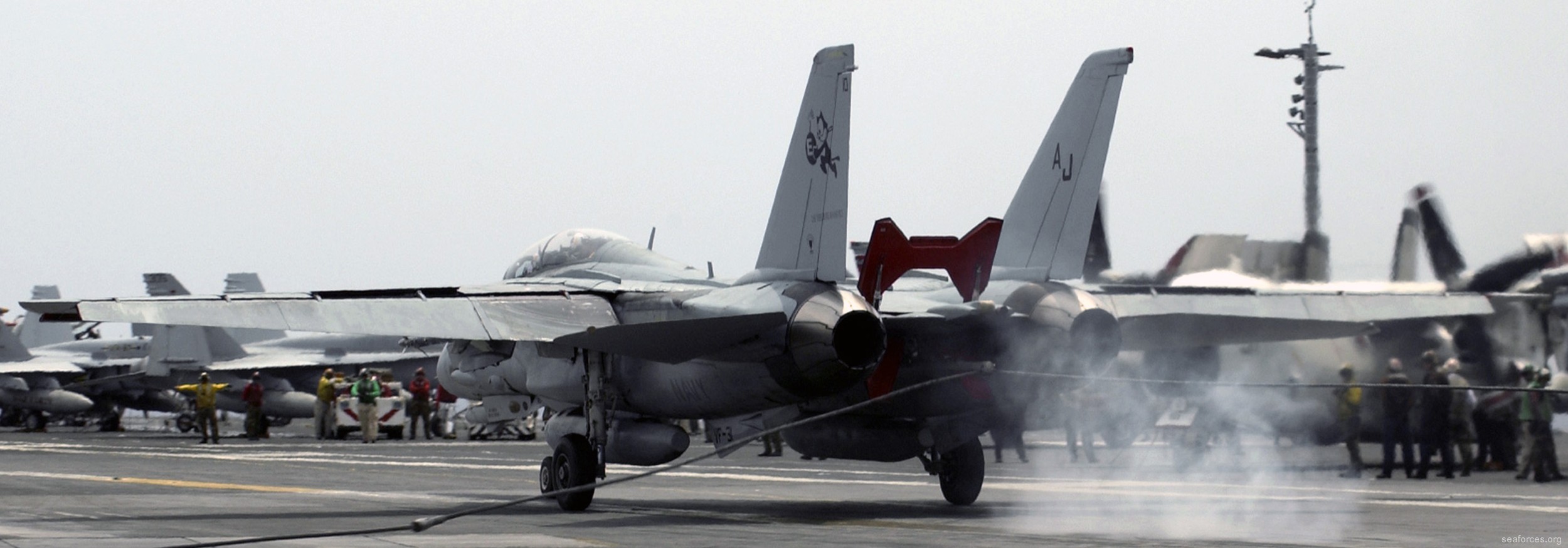 vf-31 tomcatters fighter squadron navy f-14d tomcat carrier air wing cvw-8 uss theodore roosevelt cvn-71 213