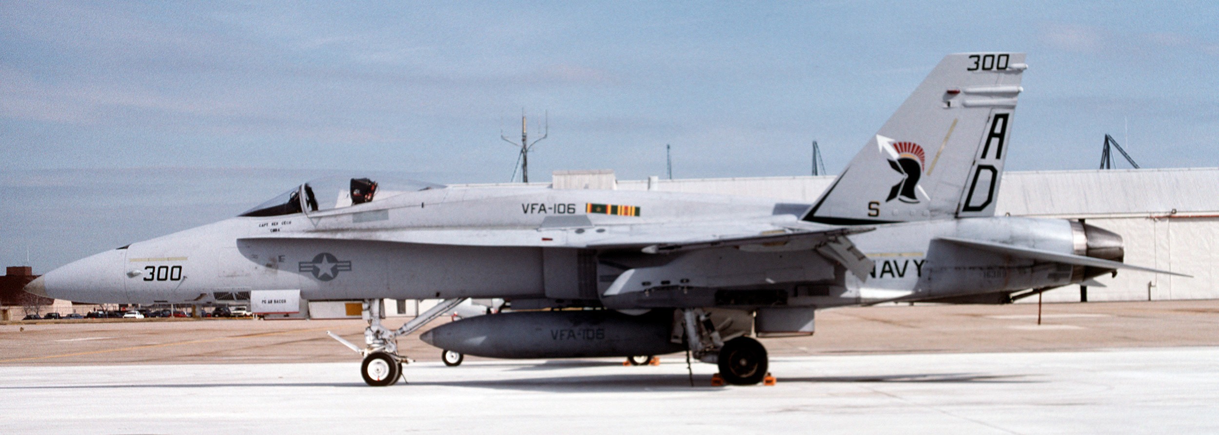 vfa-106 gladiators strike fighter squadron f/a-18a hornet 1993 81