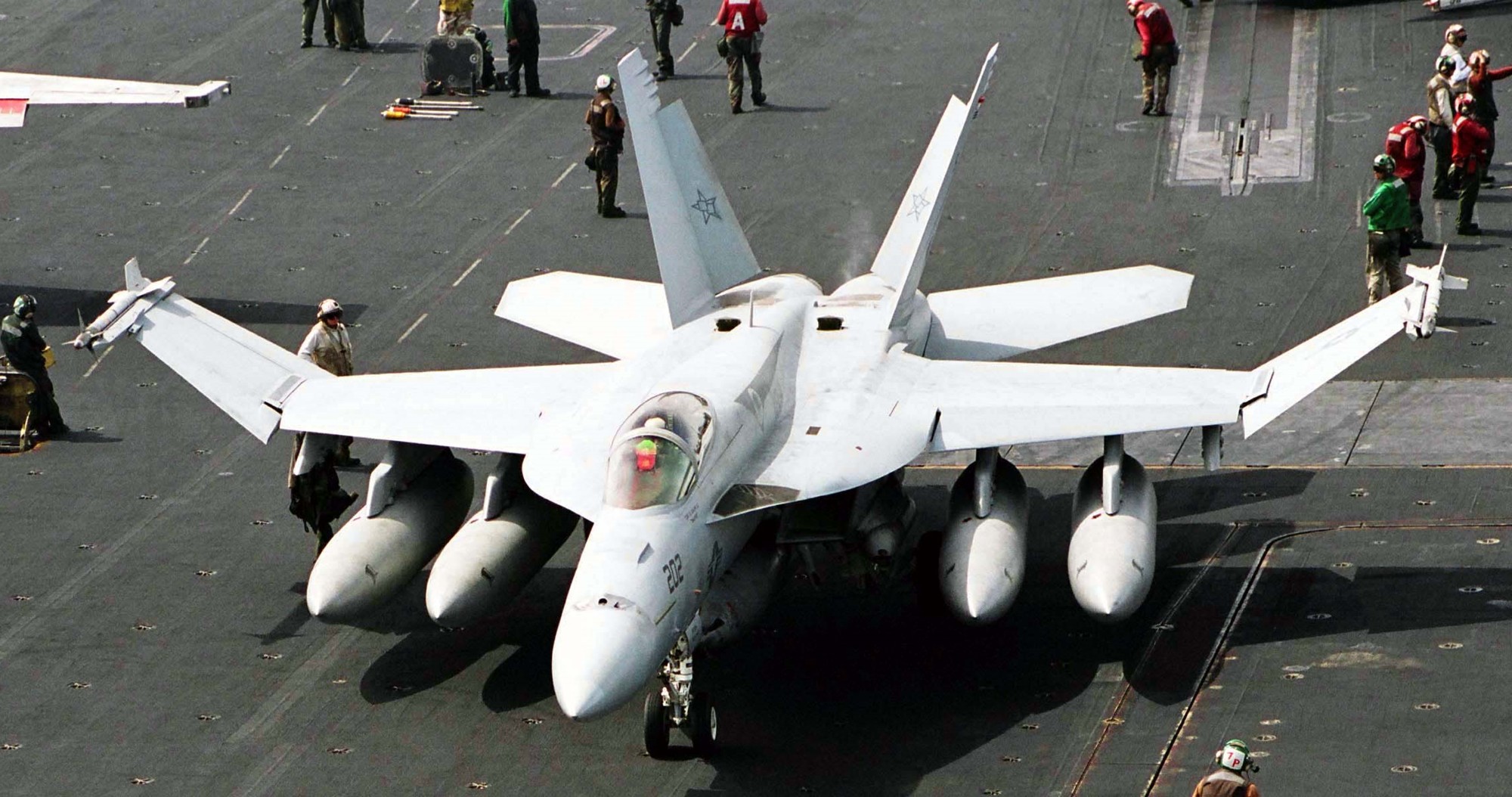 vfa-14 tophatters strike fighter squadron f/a-18e super hornet cvn-68 uss nimitz cvw-11 us navy 90p