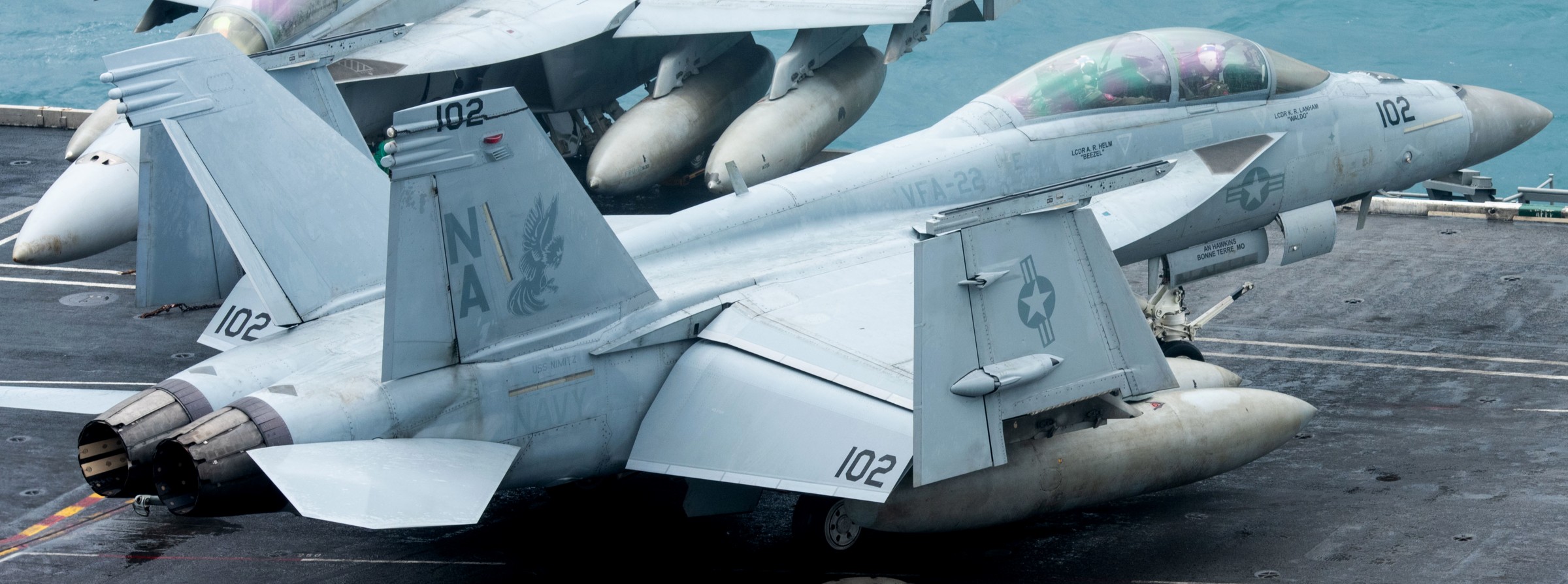 vfa-22 fighting redcocks strike fighter squadron f/a-18f super hornet cvn-68 uss nimitz cvw-17 us navy 124