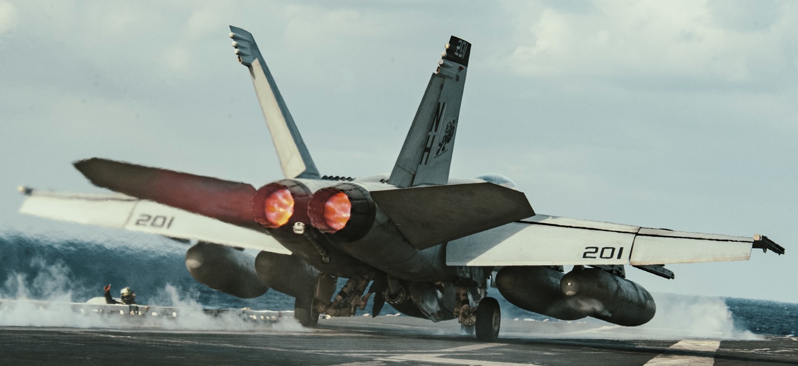 vfa-31 tomcatters strike fighter squadron f/a-18e super hornet us navy cvn-71 uss theodore roosevelt cvw-11 88