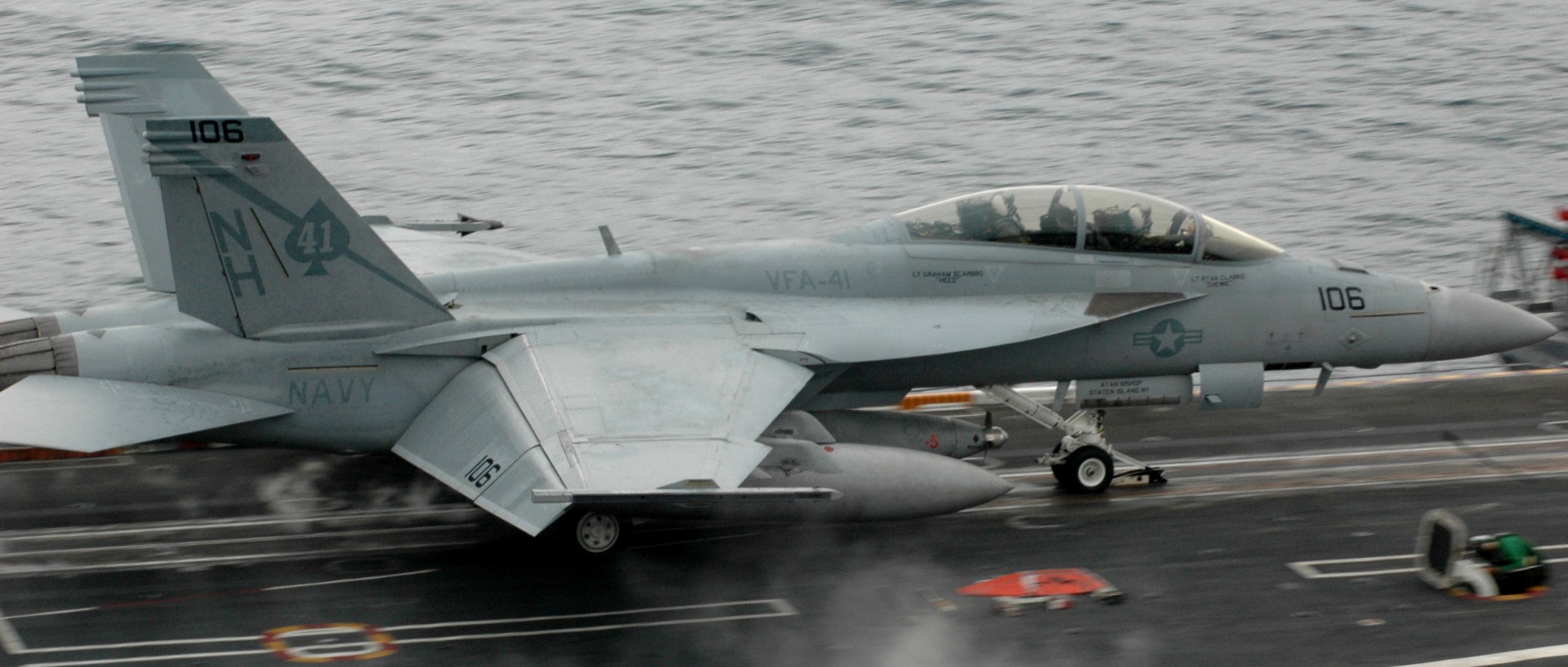 vfa-41 black aces strike fighter squadron f/a-18f super hornet cvw-11 cvn-68 uss nimitz us navy 110p