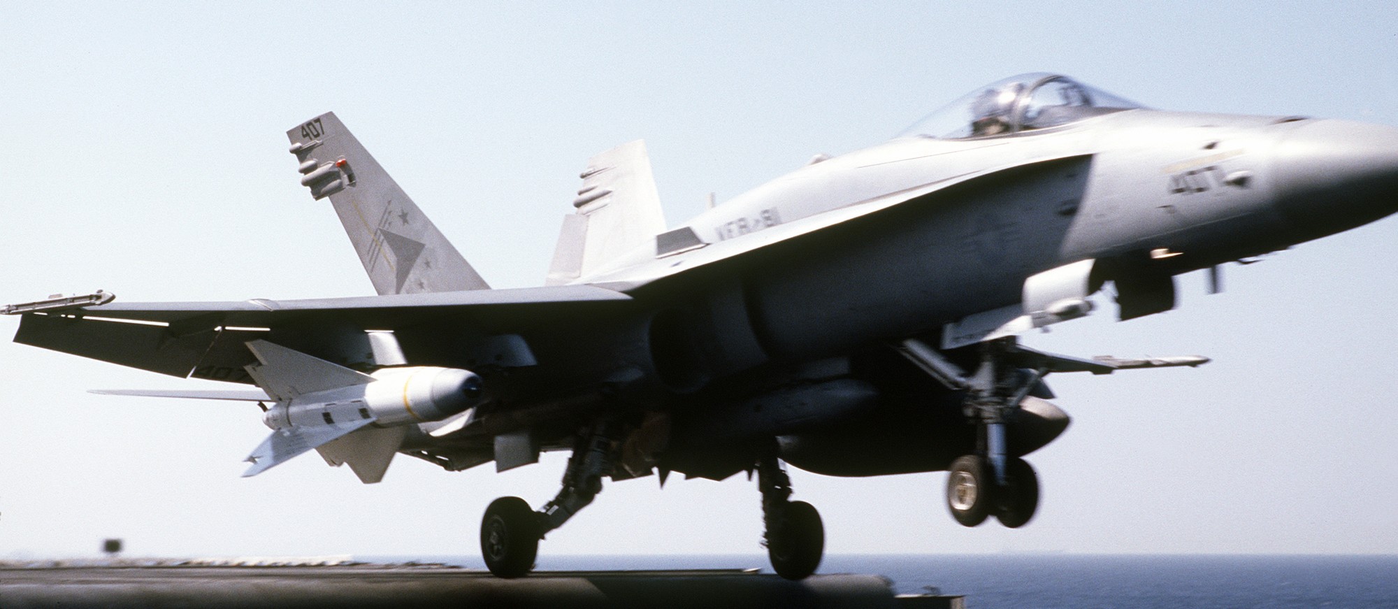 vfa-81 sunliners strike fighter squadron f/a-18c hornet cvw-17 cv-60 uss saratoga agm-62 walleye missile 107p