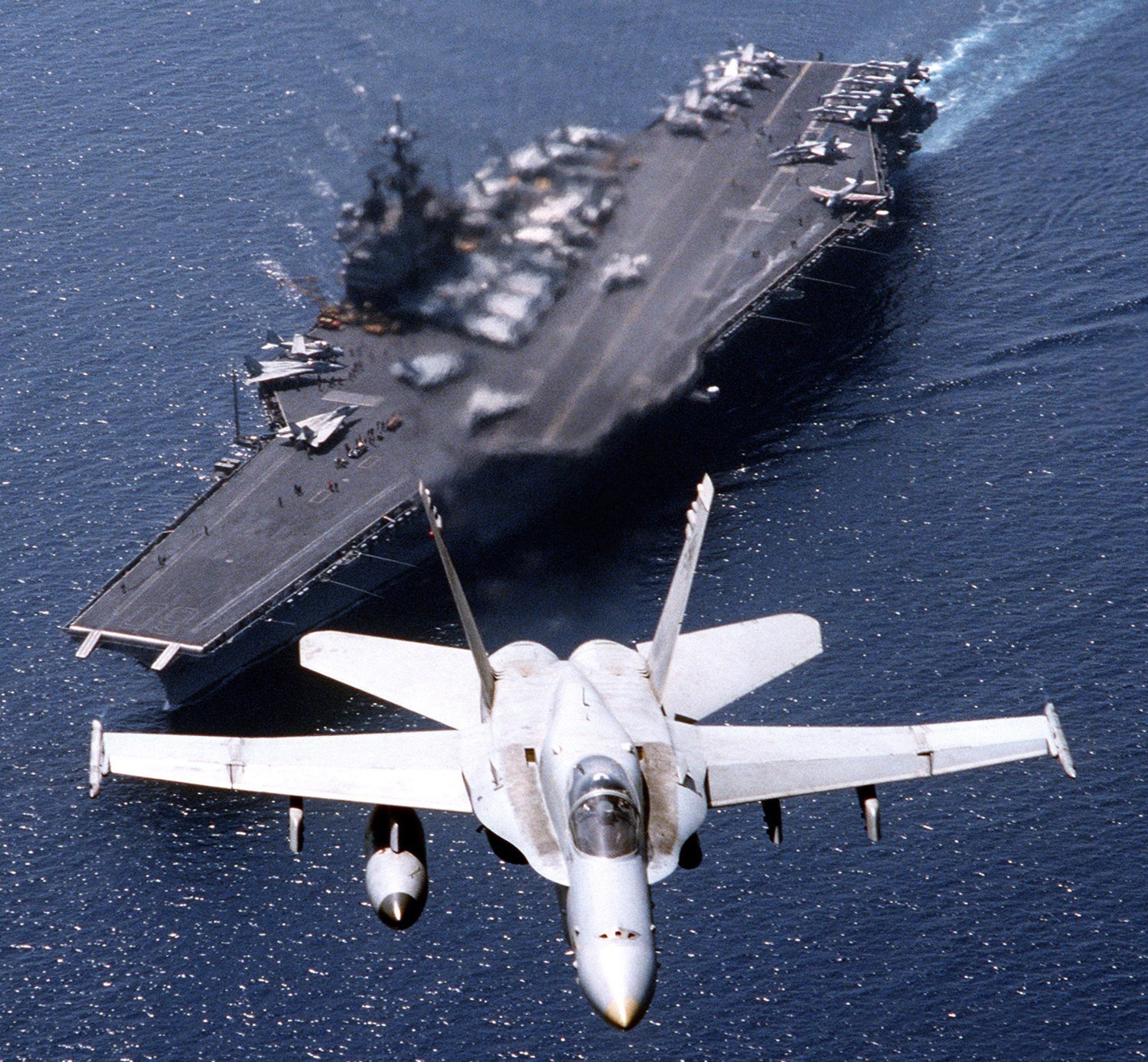 vfa-83 rampagers strike fighter squadron f/a-18c hornet cvw-17 uss saratoga cv-60 161