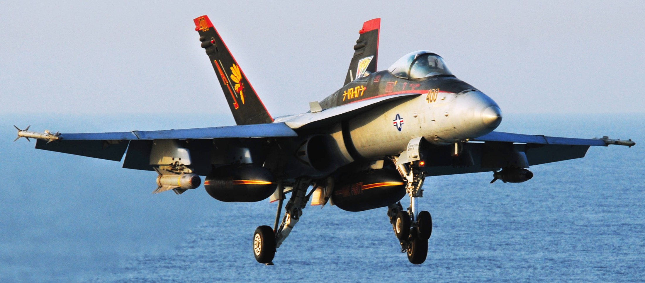 vfa-87 golden warriors strike fighter squadron f/a-18c hornet cvw-8 uss george h. w. bush cvn-77 us navy 39